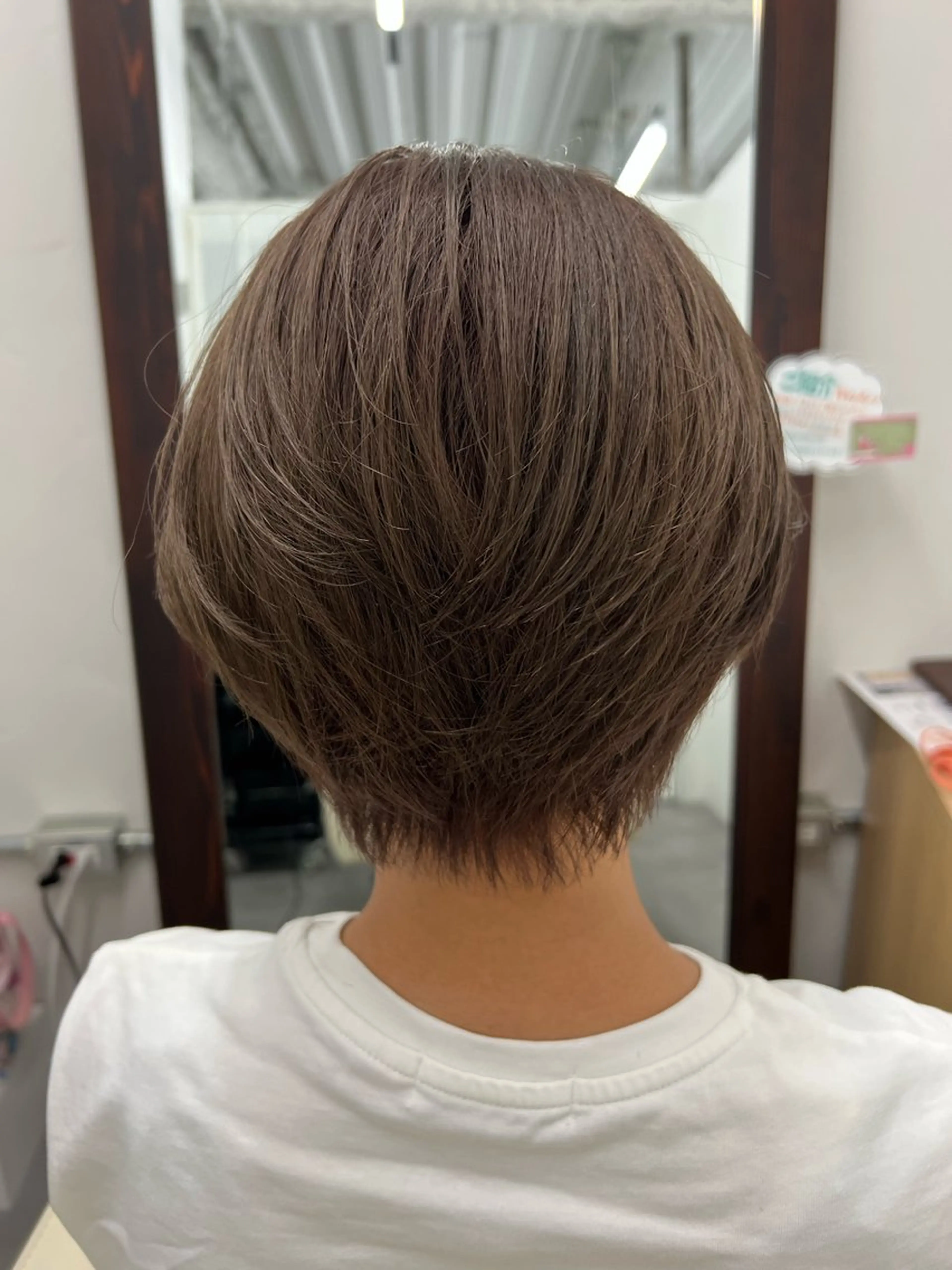 ショート カラー ハイトーン /愛子のヘアスタイル