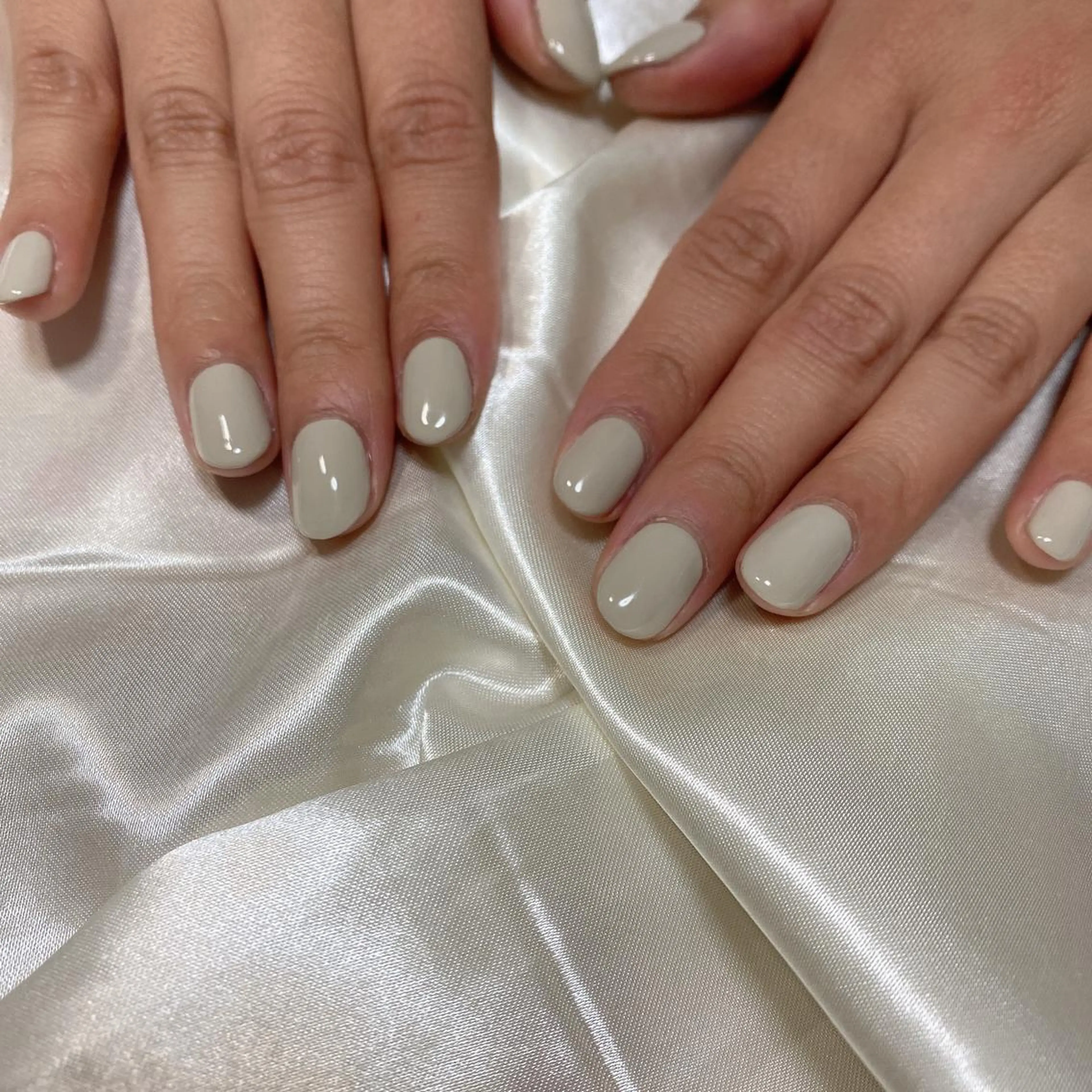 ネイル ハンドネイル 西岡 杏のネイルデザイン