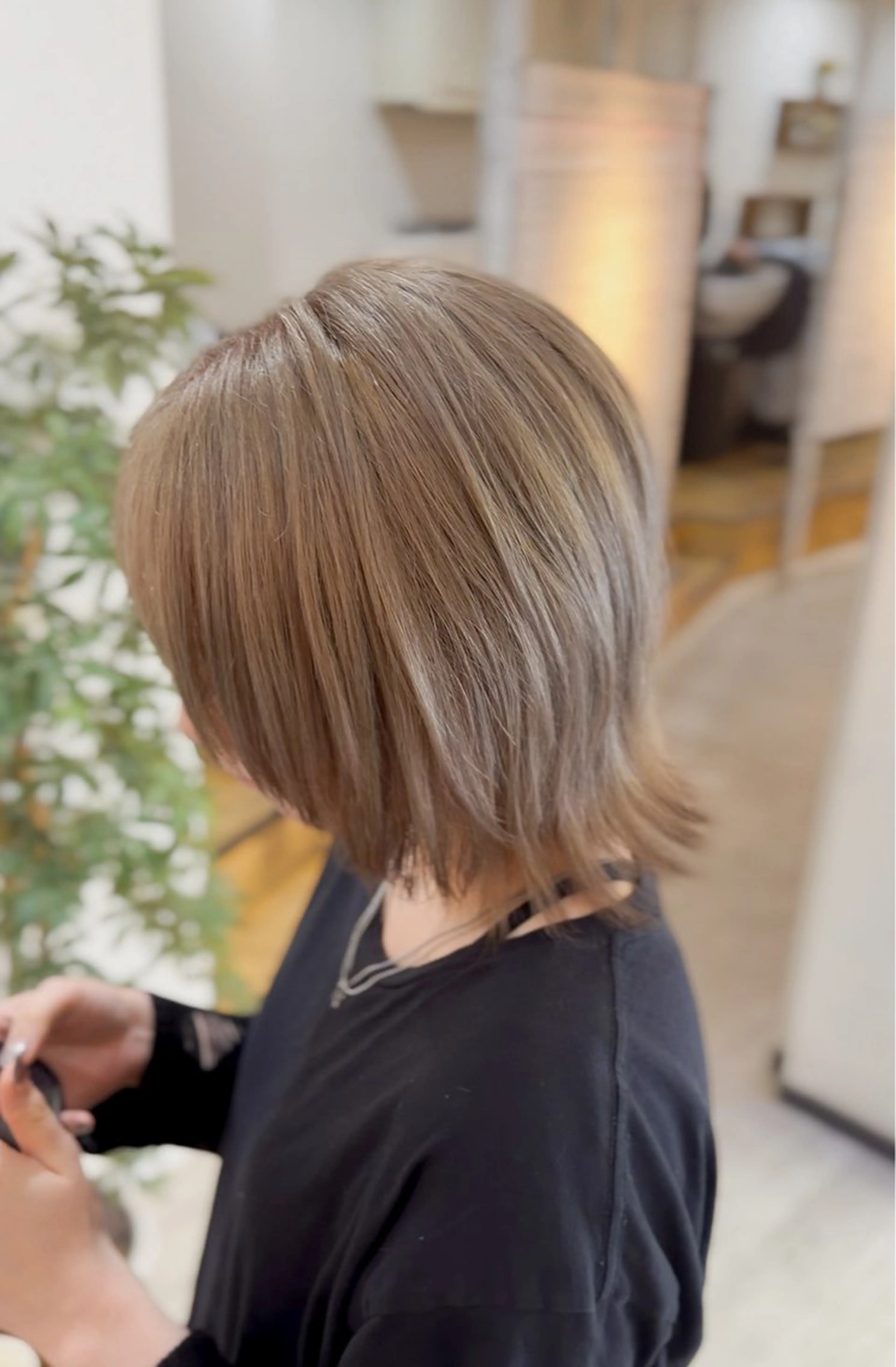 ショート ヘアカラー 飯星慧斗 /ブリーチ、縮毛矯正のヘアスタイル