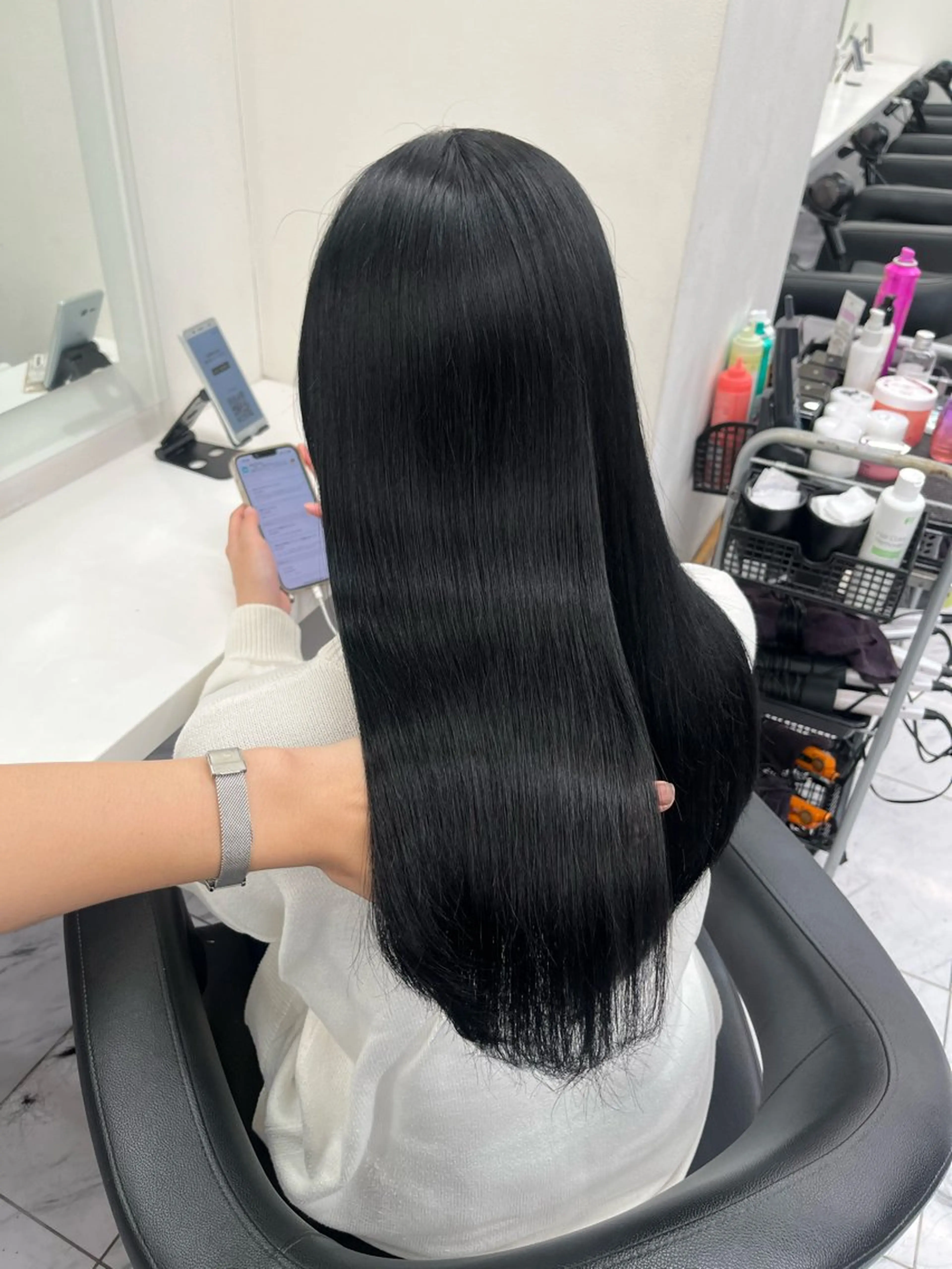 セミロング ヘアカラー トリートメント ヘッドスパ ヘアセット 寒色＆ブリーチ特化 寒色MiOのヘアスタイル