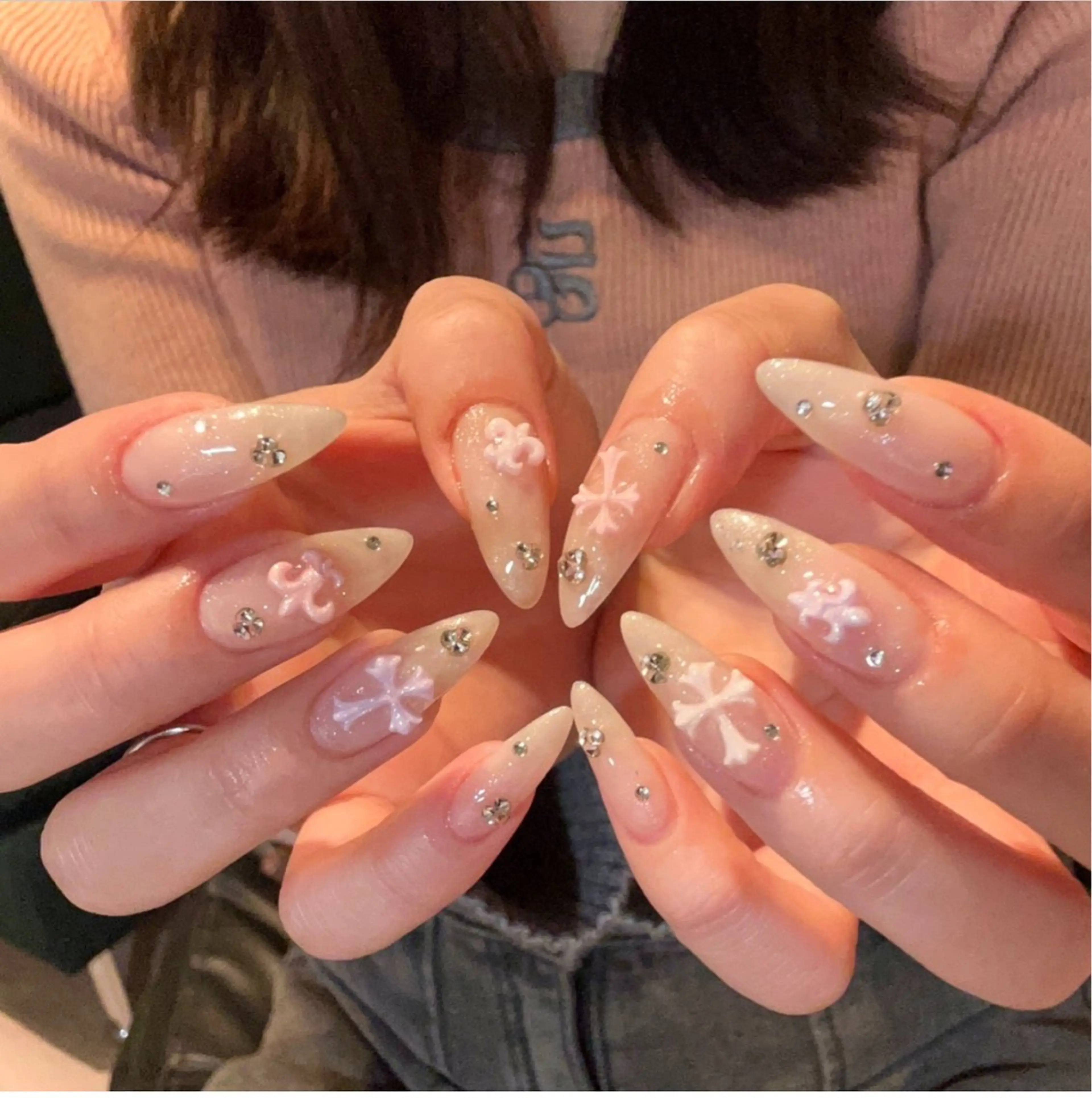 ネイル 長さ出し グラデーション キラキラネイル 韓国ネイル ラメ(グリッター) ハンドネイル ハンドケア Chisa Nail Studio所属・チ サのネイルデザイン