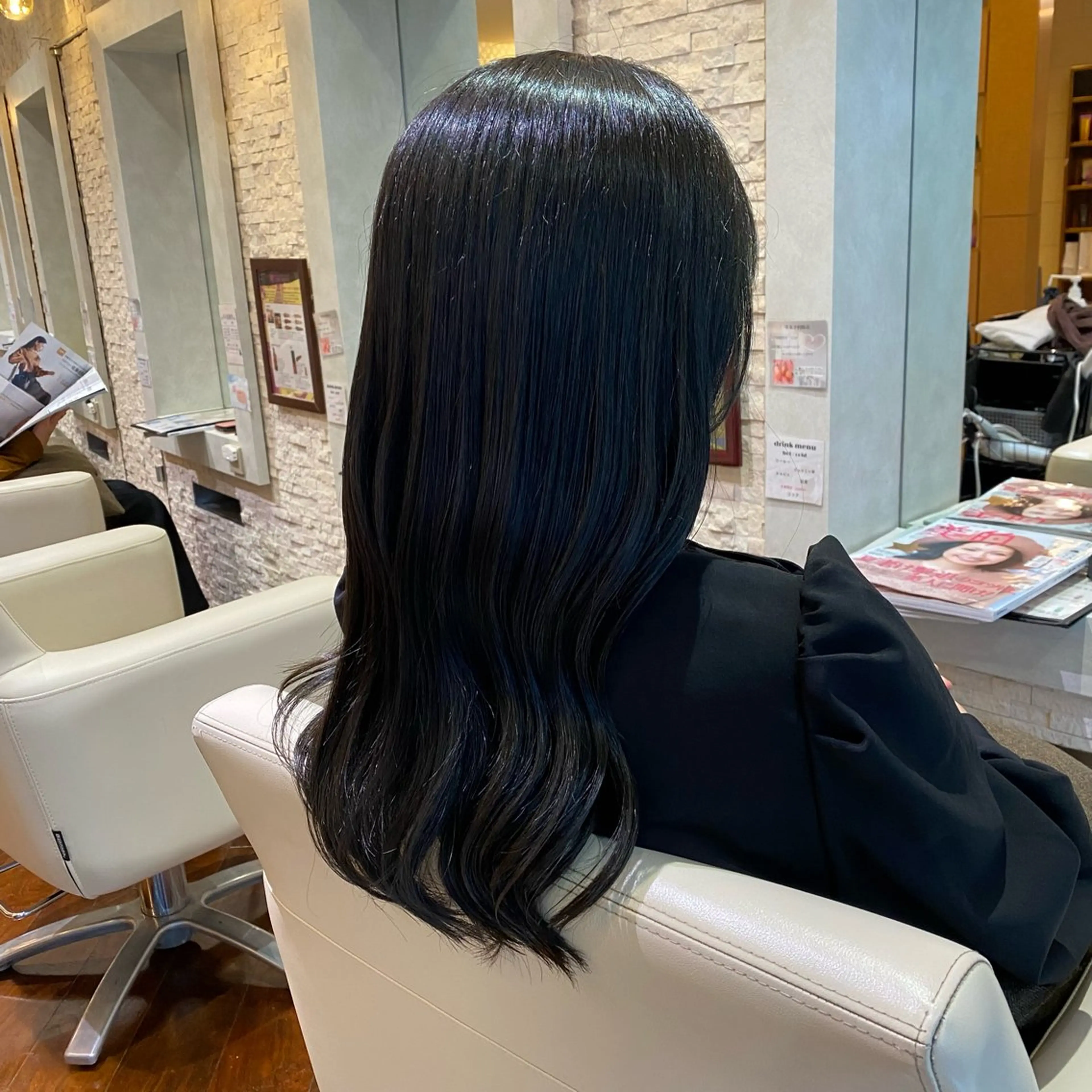 ロング カラー 黒髪 ブルーカラー ブルーブラック カット ヘアカラー トリートメント 💎五十嵐 千夏💎のヘアスタイル