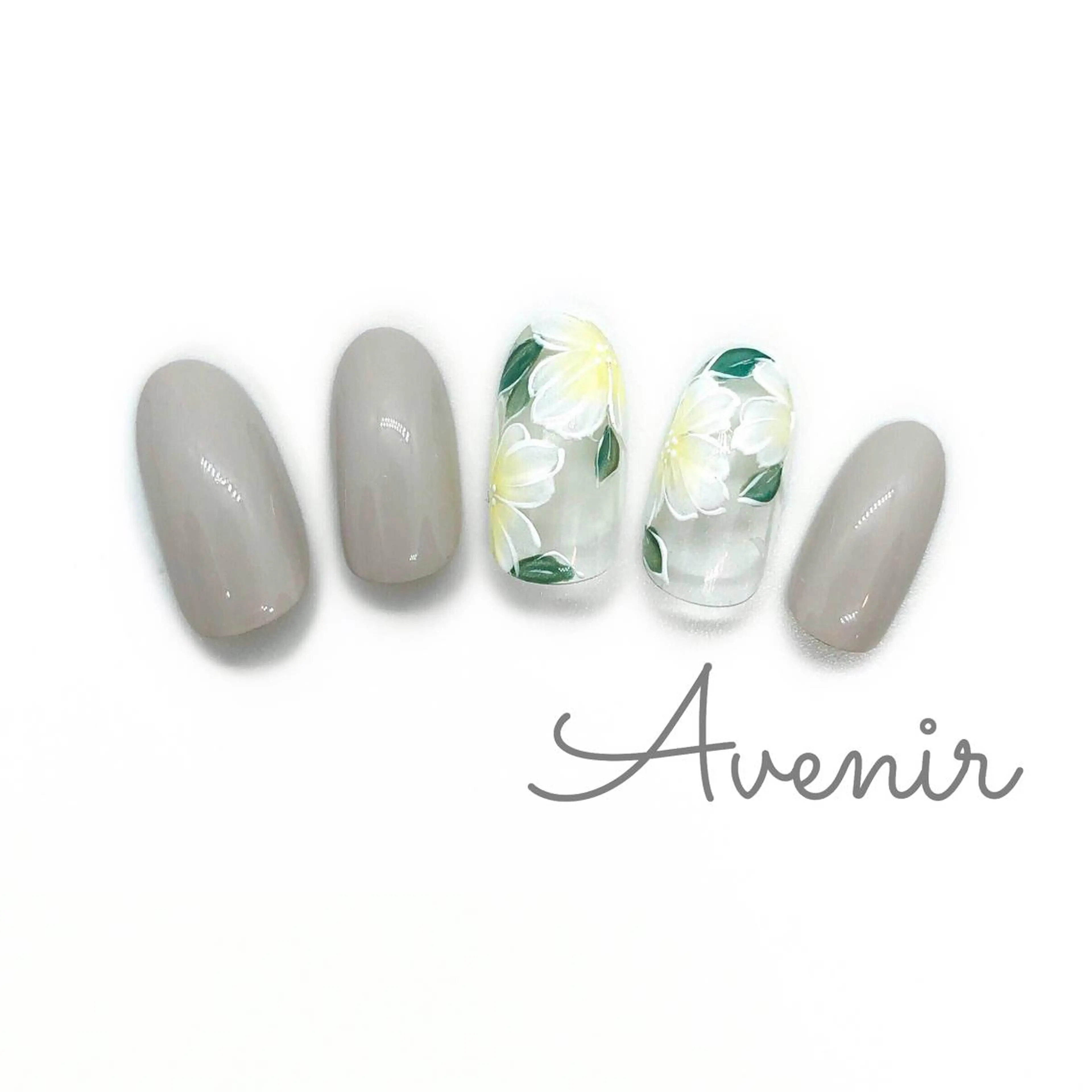 ネイル Avenir 表参道 nail＆eye予約のネイルデザイン