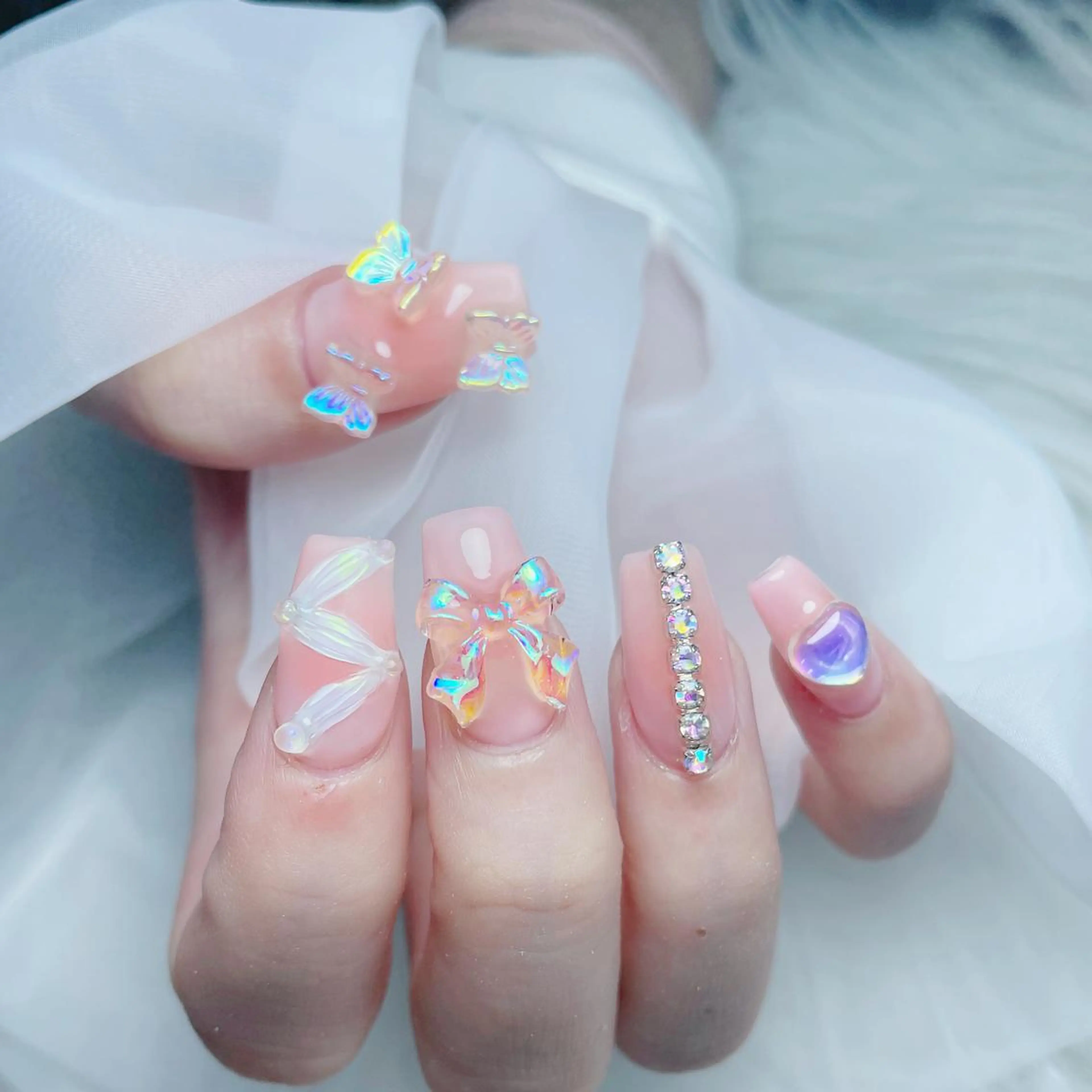 ネイル フレンチネイル ハート 韓国ネイル ミラーネイル リボン ハンドネイル Melody Nail所属・Melody  3D/スカルプ専門店のネイルデザイン