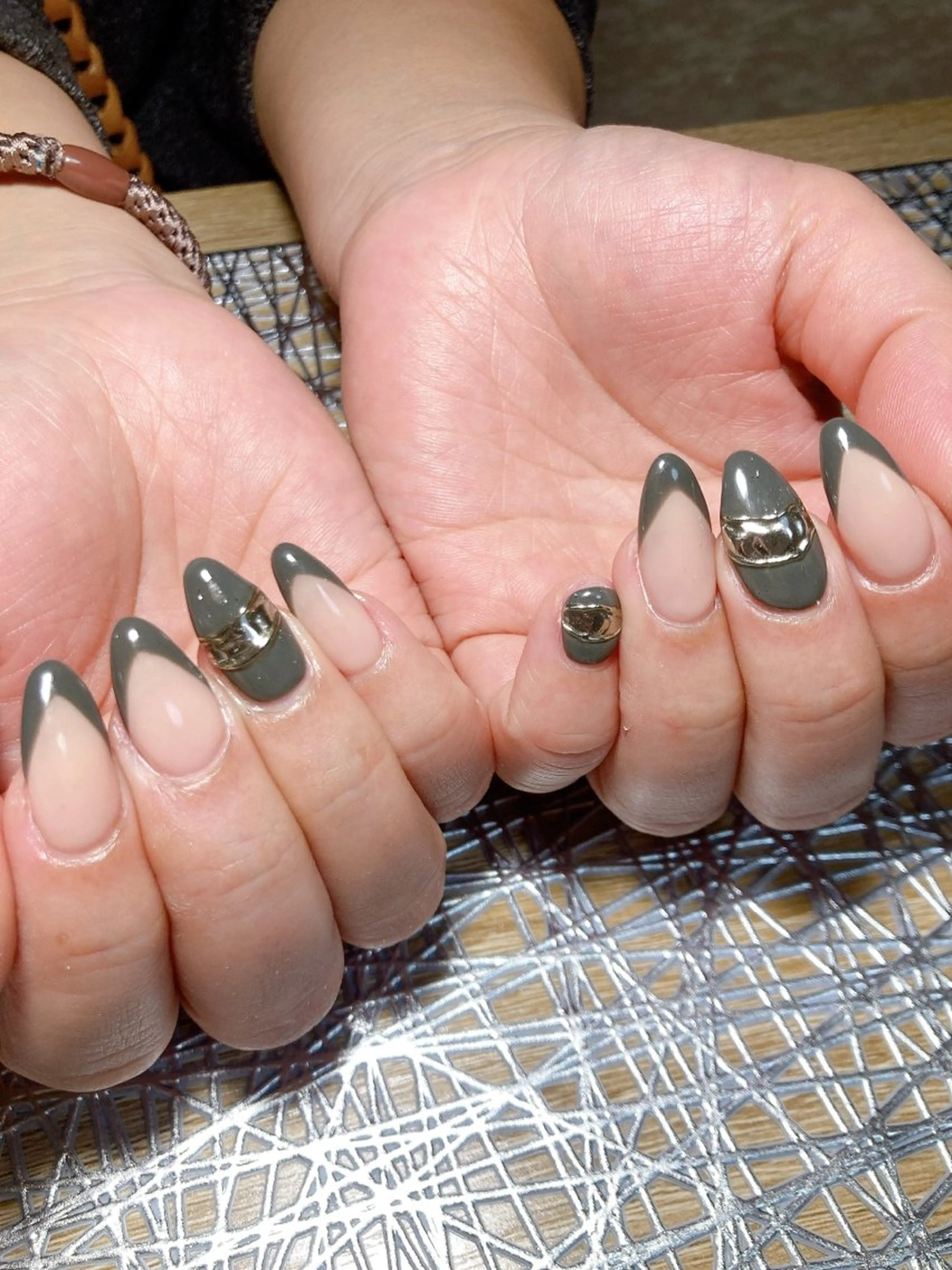 ネイル ECLAT エクラ所属・寺山 千鶴のネイルデザイン