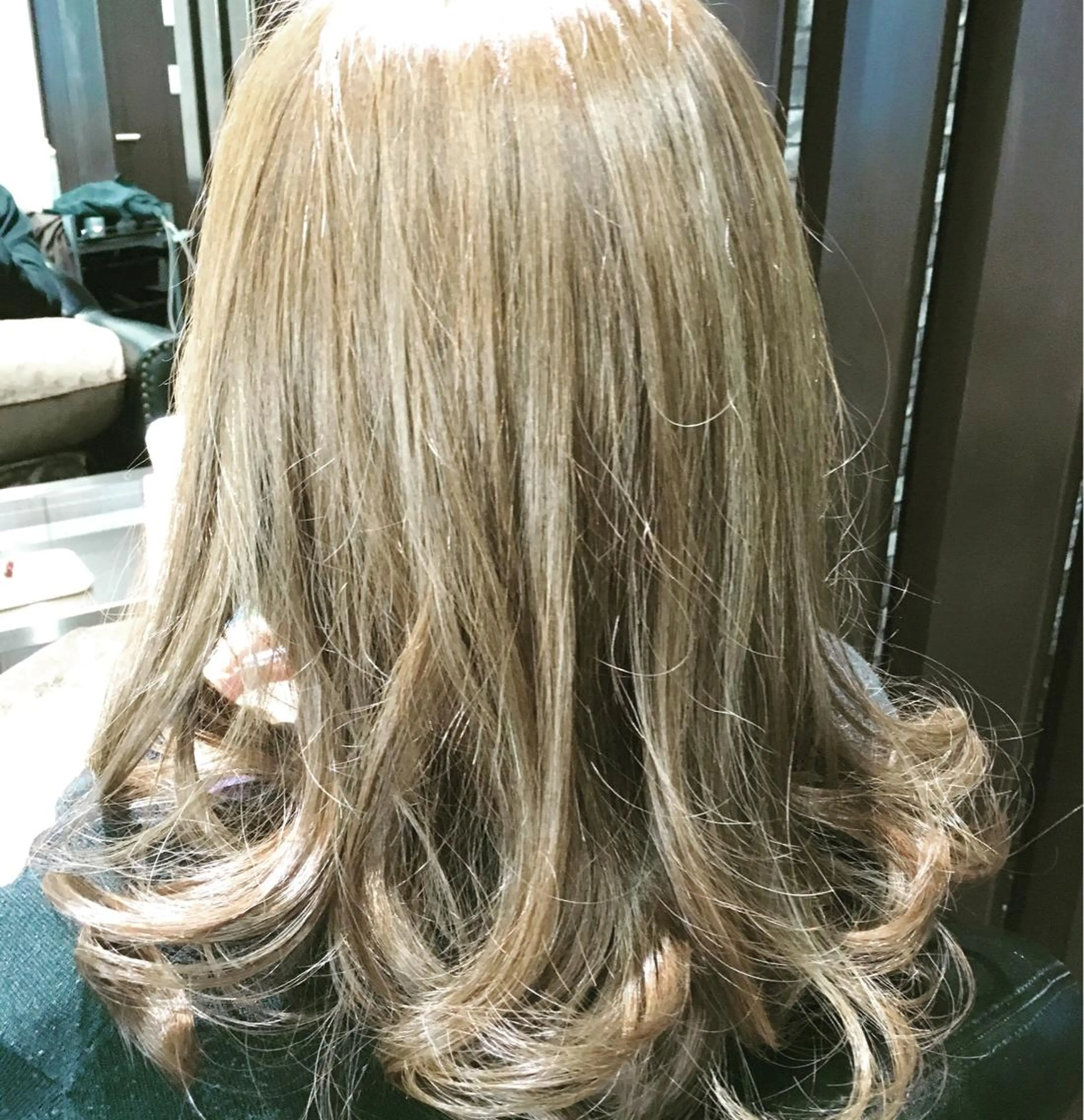 セミロング カラー アッシュ トリートメント Rise Heart 中村 裕介のヘアスタイル