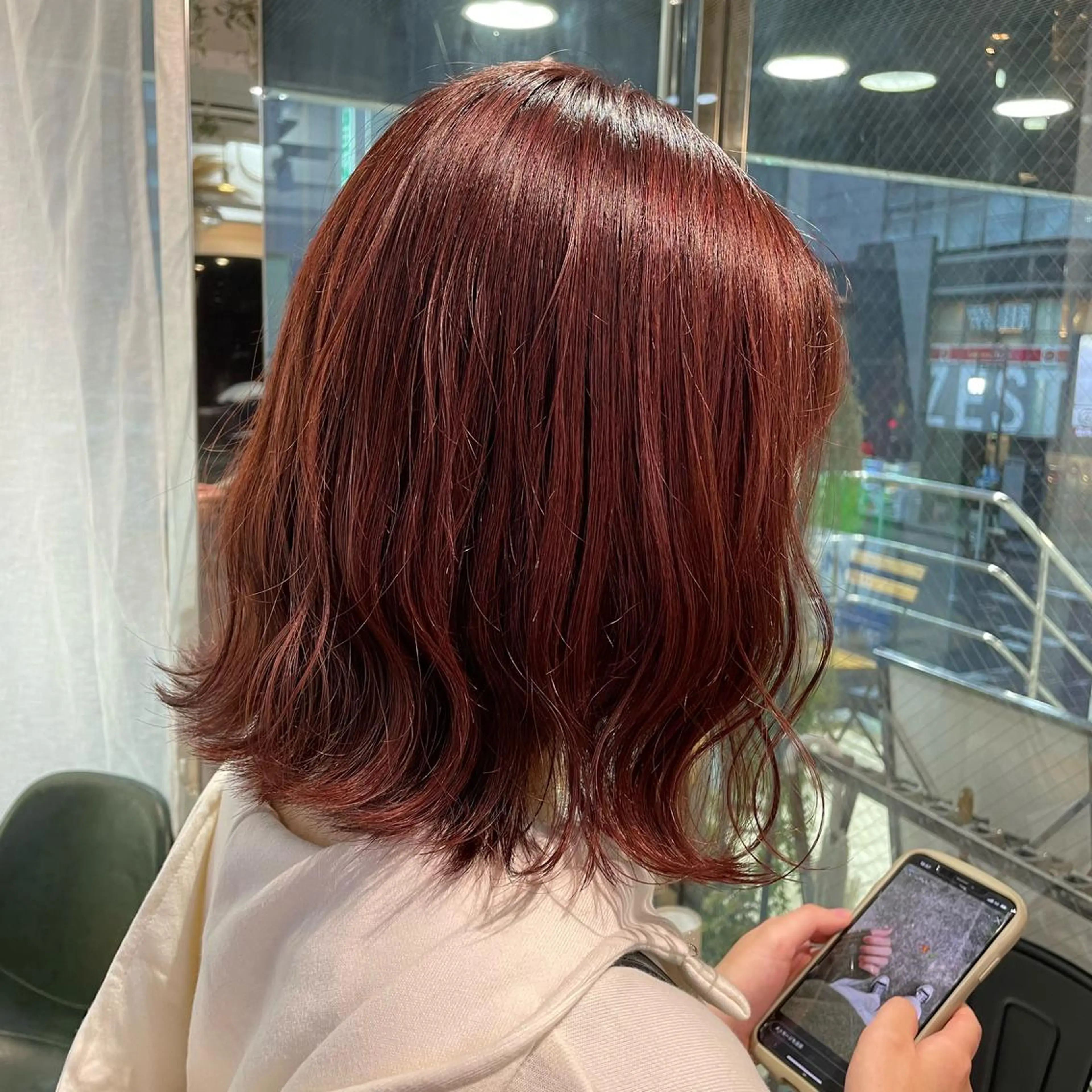 セミロング カラー ブラウンカラー ローズカラー ローズブラウン aya/小顔レイヤー /柔らかカラーのヘアスタイル