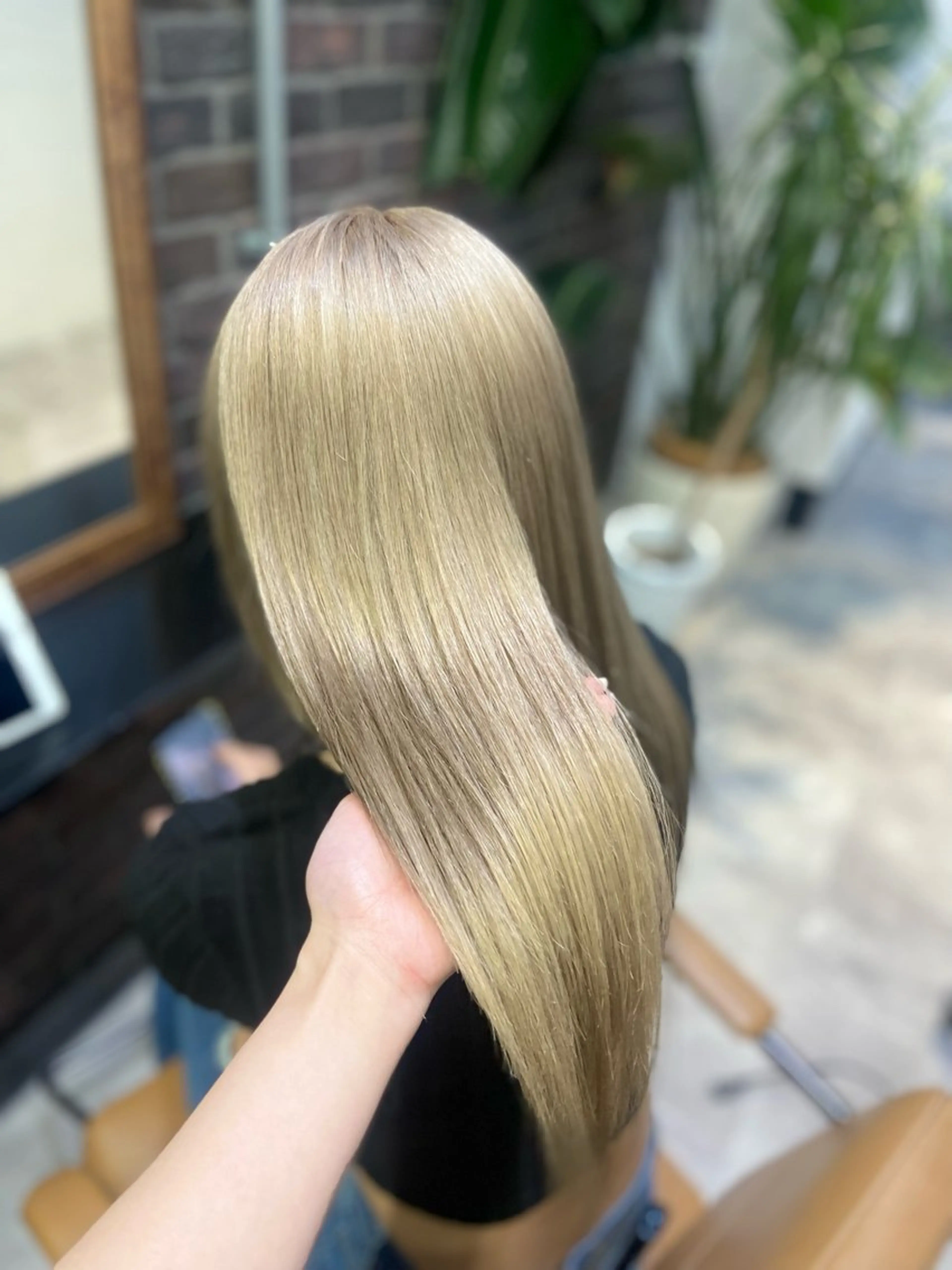 U22♡💡透明感ハイトーン💡♡【ケアブリーチ使用✨トリプルカラー➕クイックトリートメント】の写真