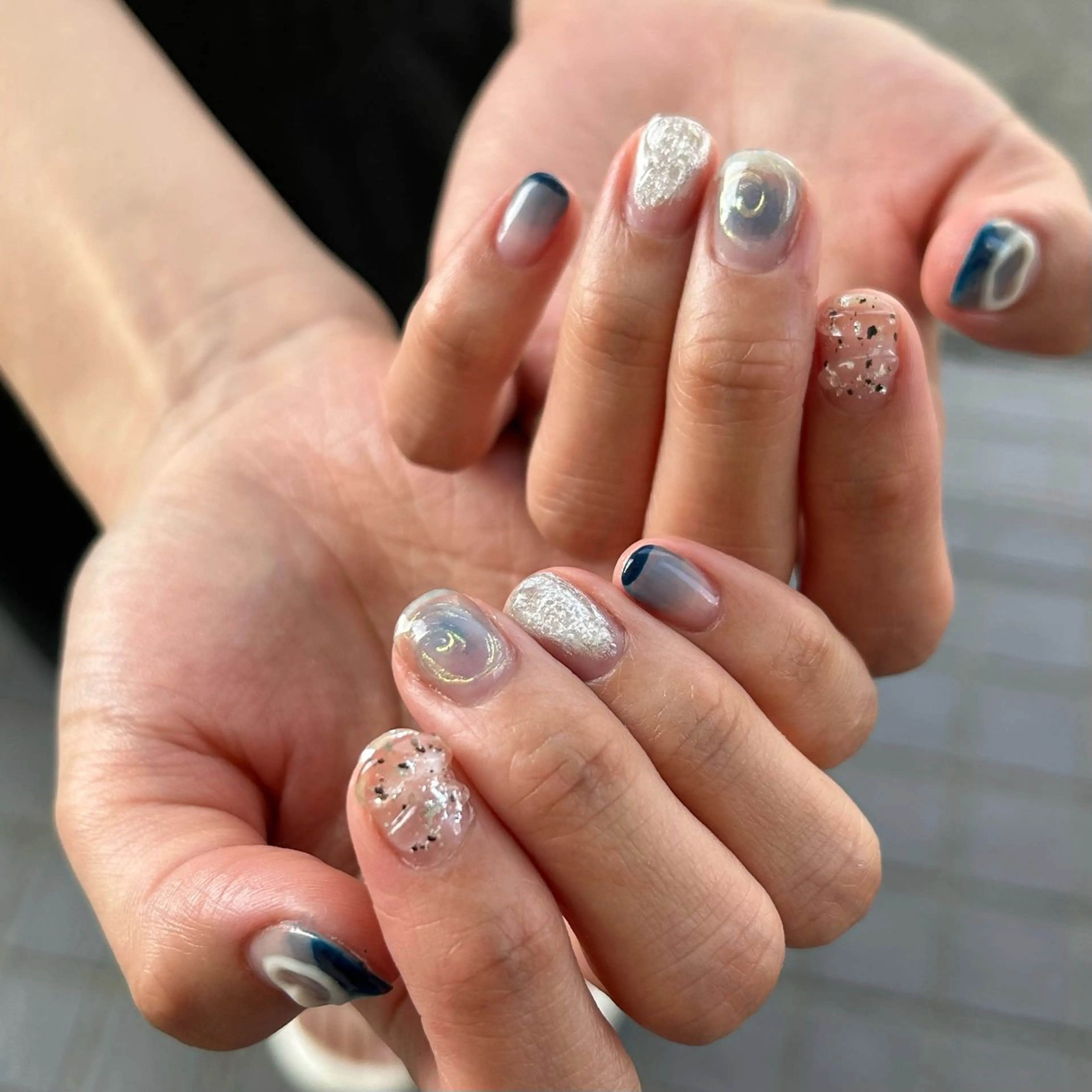 ネイル ニュアンスネイル シンプルネイル from to所属・seika .のネイルデザイン