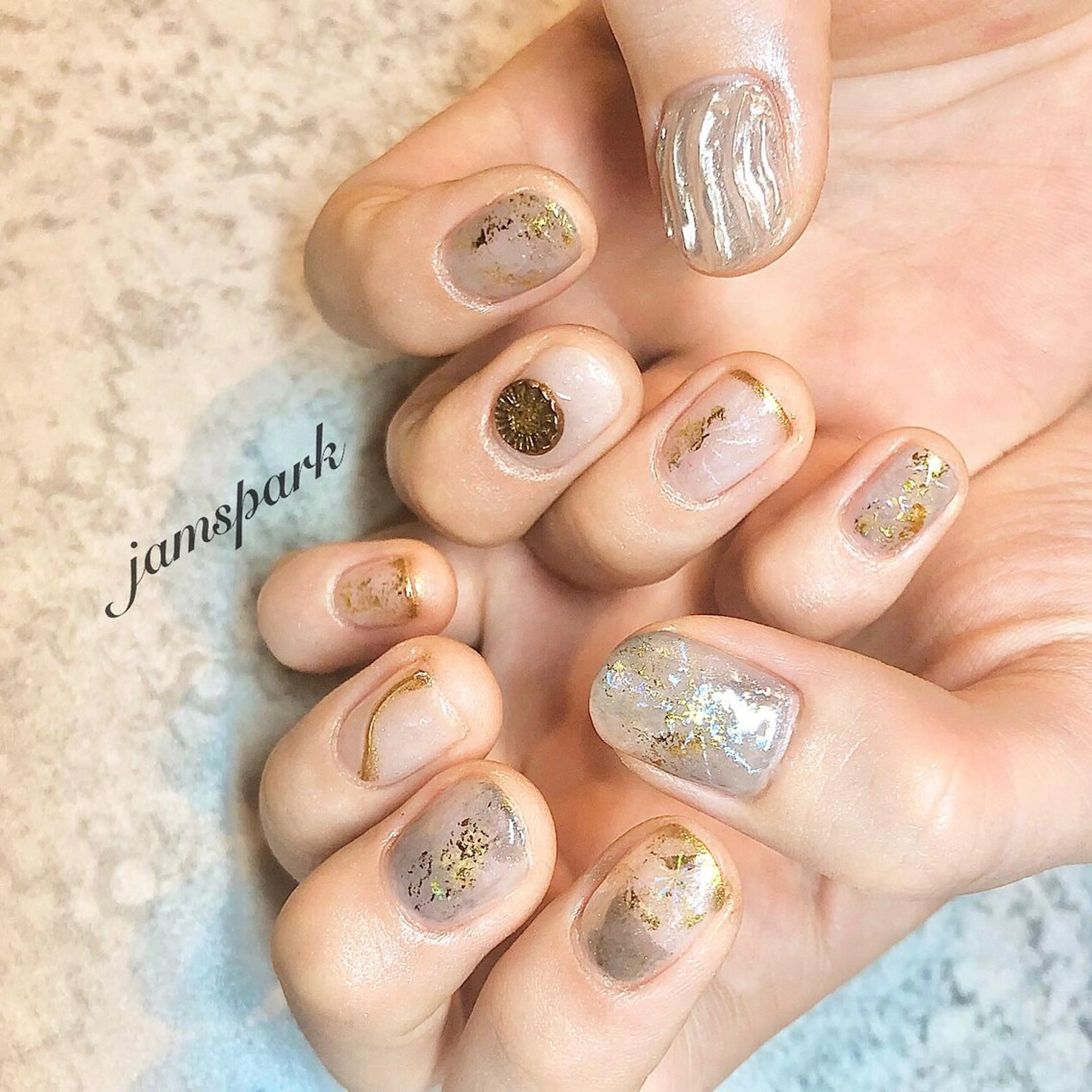 ネイル オーロラネイル フレンチネイル ジェルネイル ゴールド 大理石ネイル(マーブル) ハンドネイル jamspark ✨のネイルデザイン