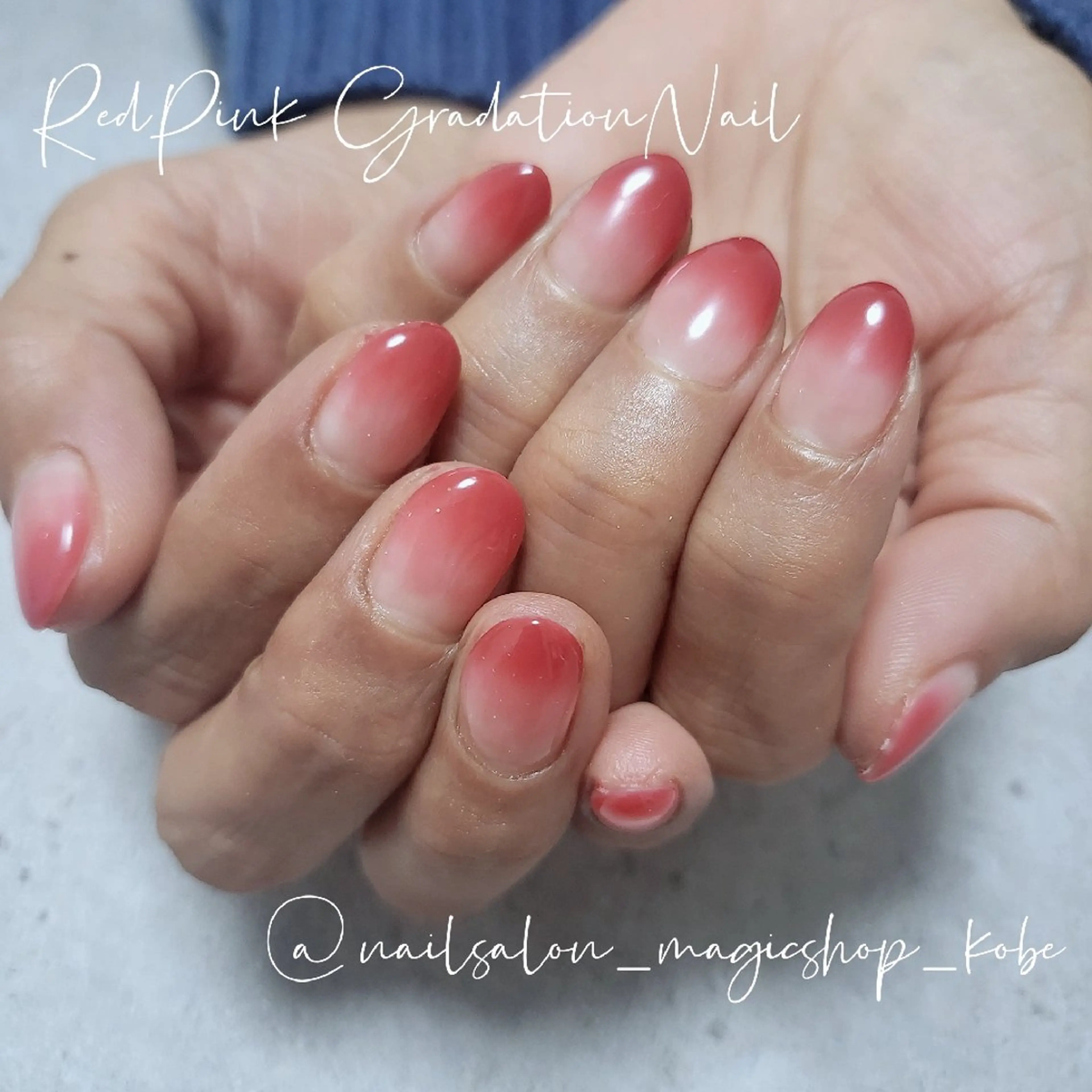 ネイル ジェルネイル グラデーション 赤色 ソフトジェル 冬ネイル ハンドネイル Nailsalon MagicShopのネイルデザイン