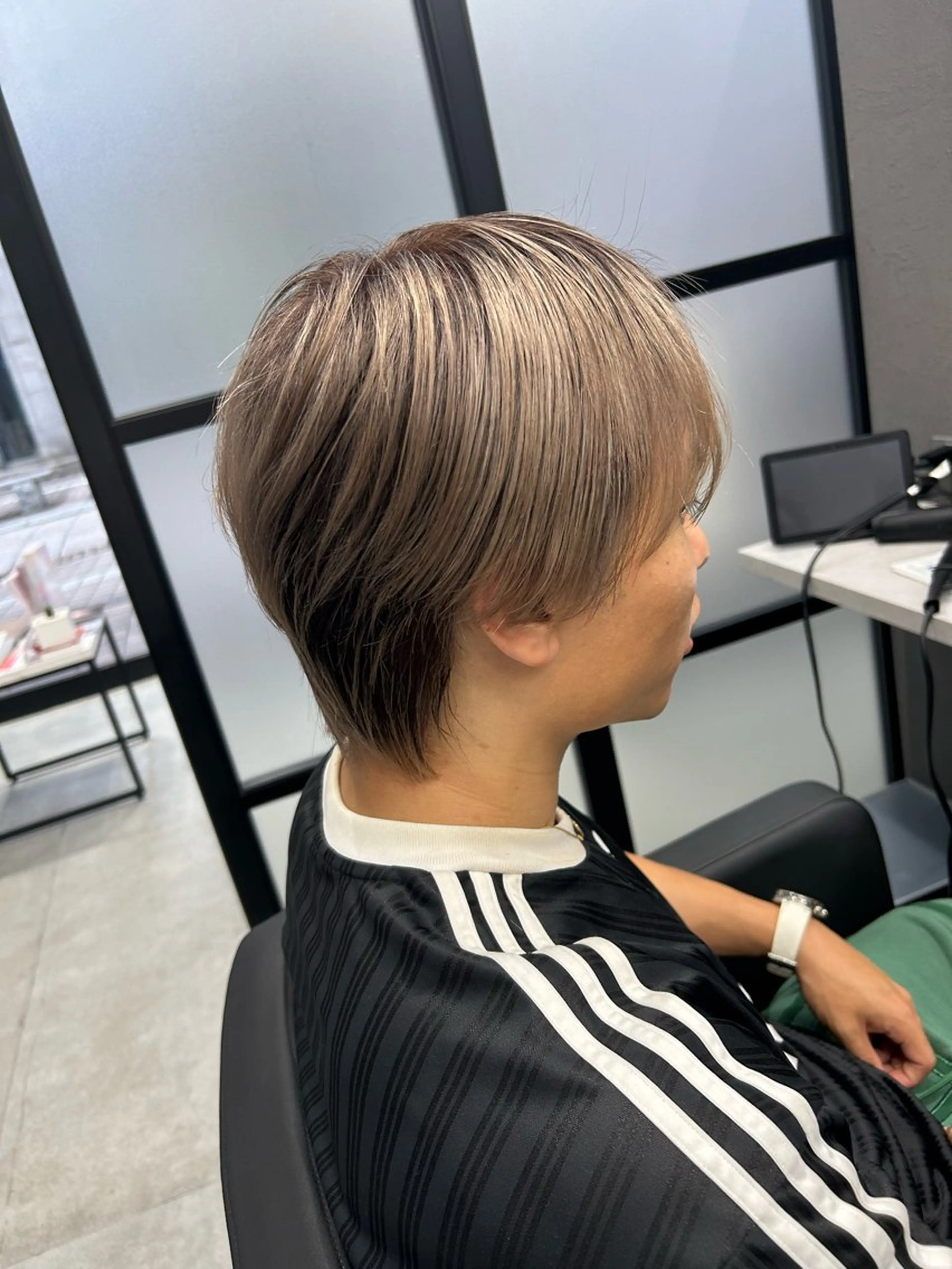 【メンズ限定モニター価格】韓国風or中華風メンズカット+カラー+ファインバブルスパ ¥5,500の写真