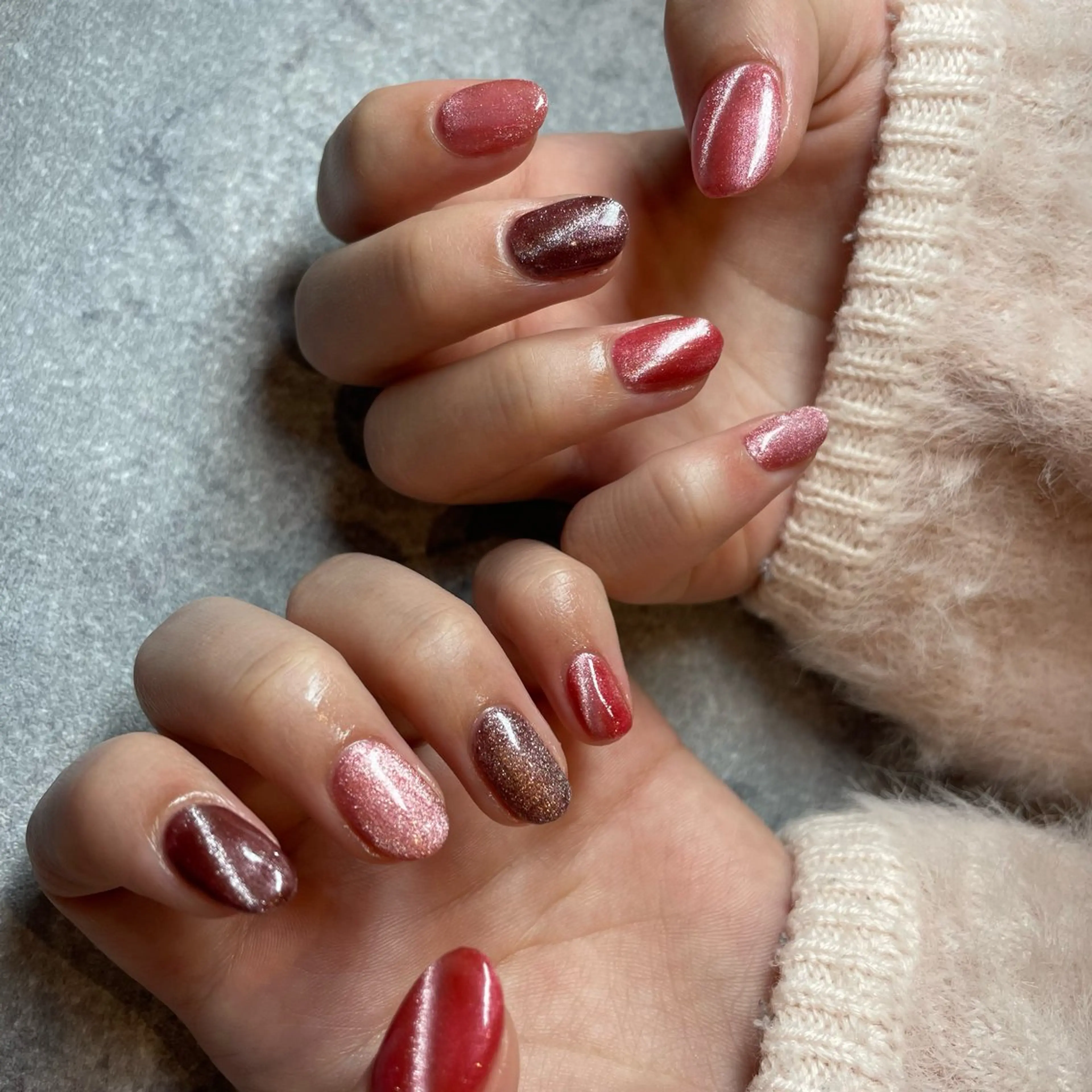 ネイル マグネットネイル ピンク 春ネイル petit所属・Saaya🫧 _petitのネイルデザイン