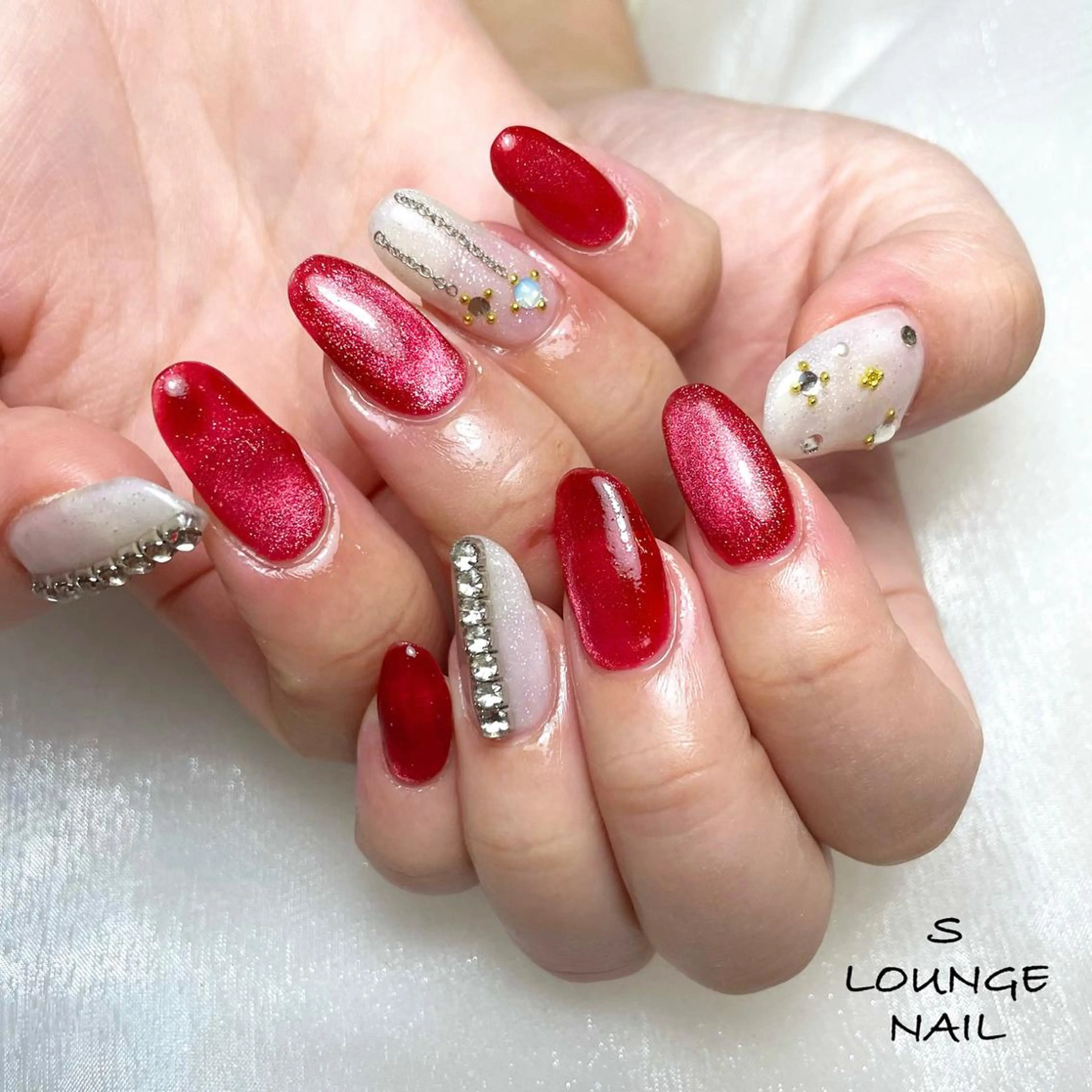 ネイル 冬ネイル クリスマス ハンドネイル フットネイル S LOUNGE NAIL所属・パーツたくさん🍓 SUMIのネイルデザイン