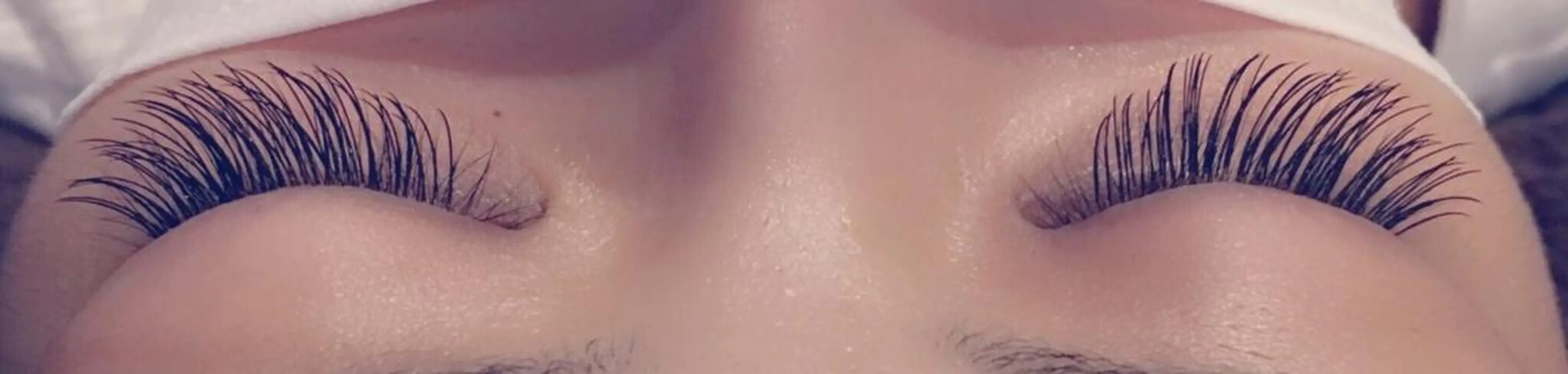 マツエク・マツパ 佐藤 花帆のヘアスタイル