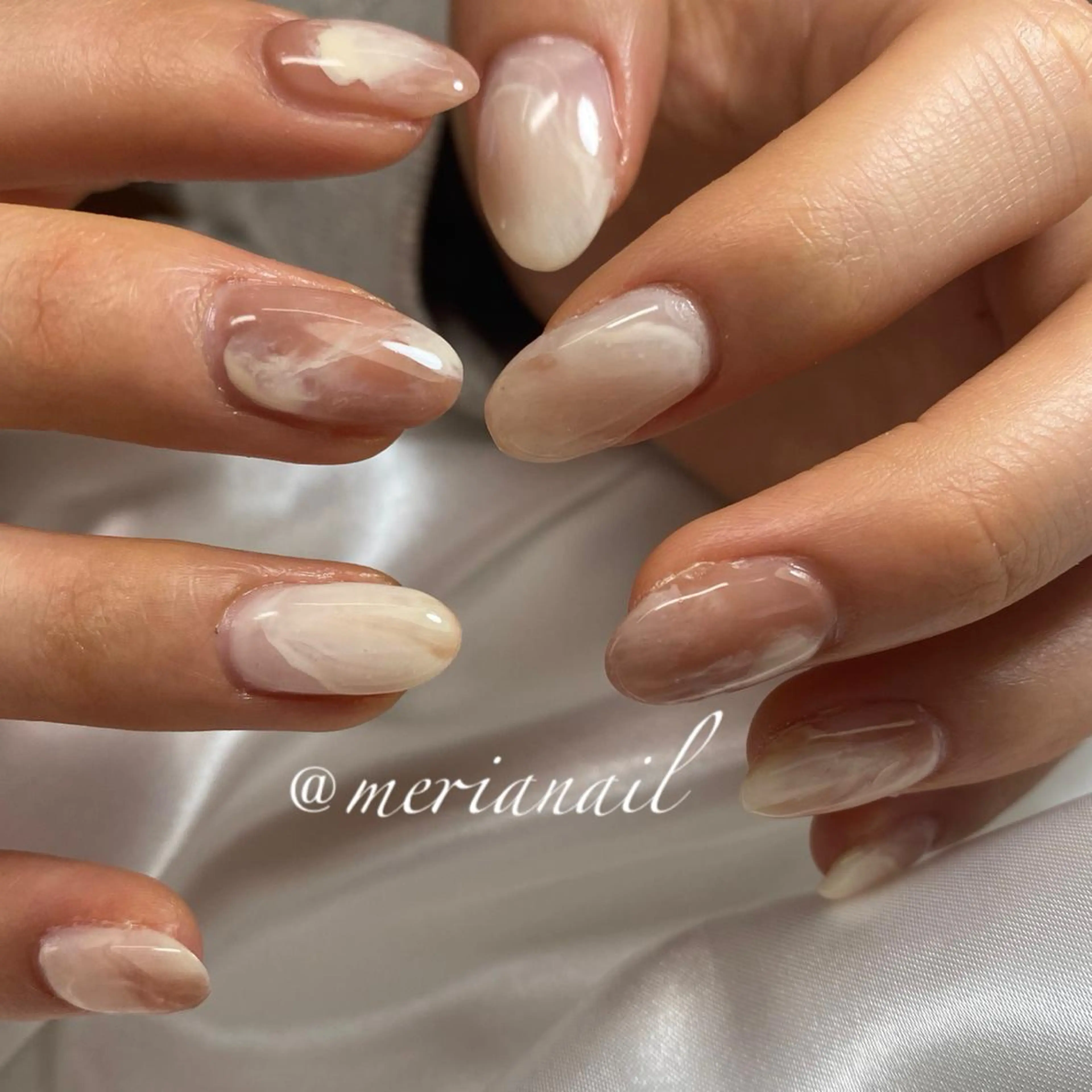 ミディアム カラー ネイル アイブロウ メンズアイブロウ メンズネイル ニュアンスネイル 冬ネイル INFINITY所属・INFINITY nailのネイルデザイン