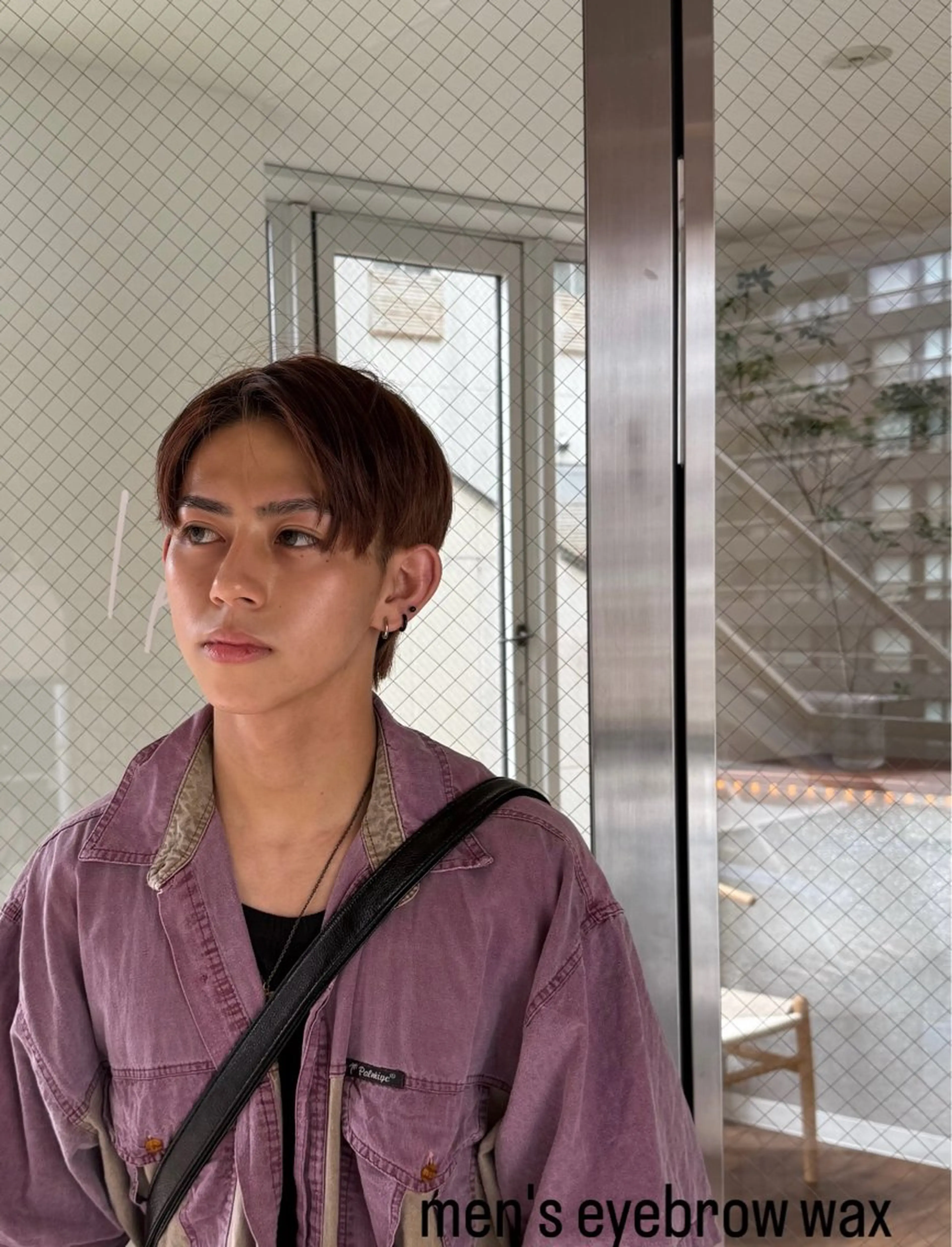 メンズ アイブロウ ワックス脱毛 iplus まつげ、眉毛、耳つぼのマツエク・マツパデザイン