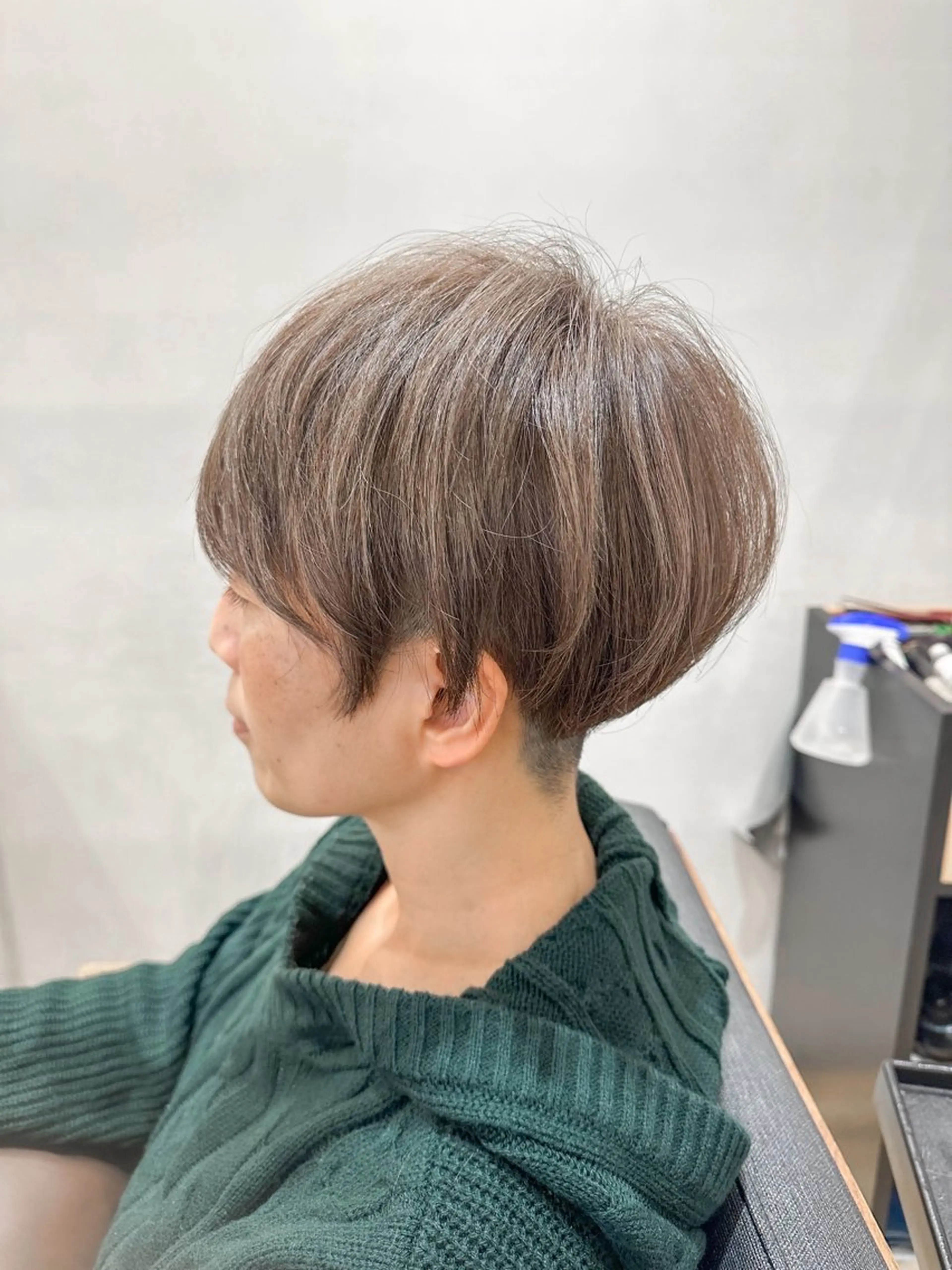 ショート 卒業式のヘアスタイル シノハラ ガクト ショート/白髪ぼかしのヘアスタイル