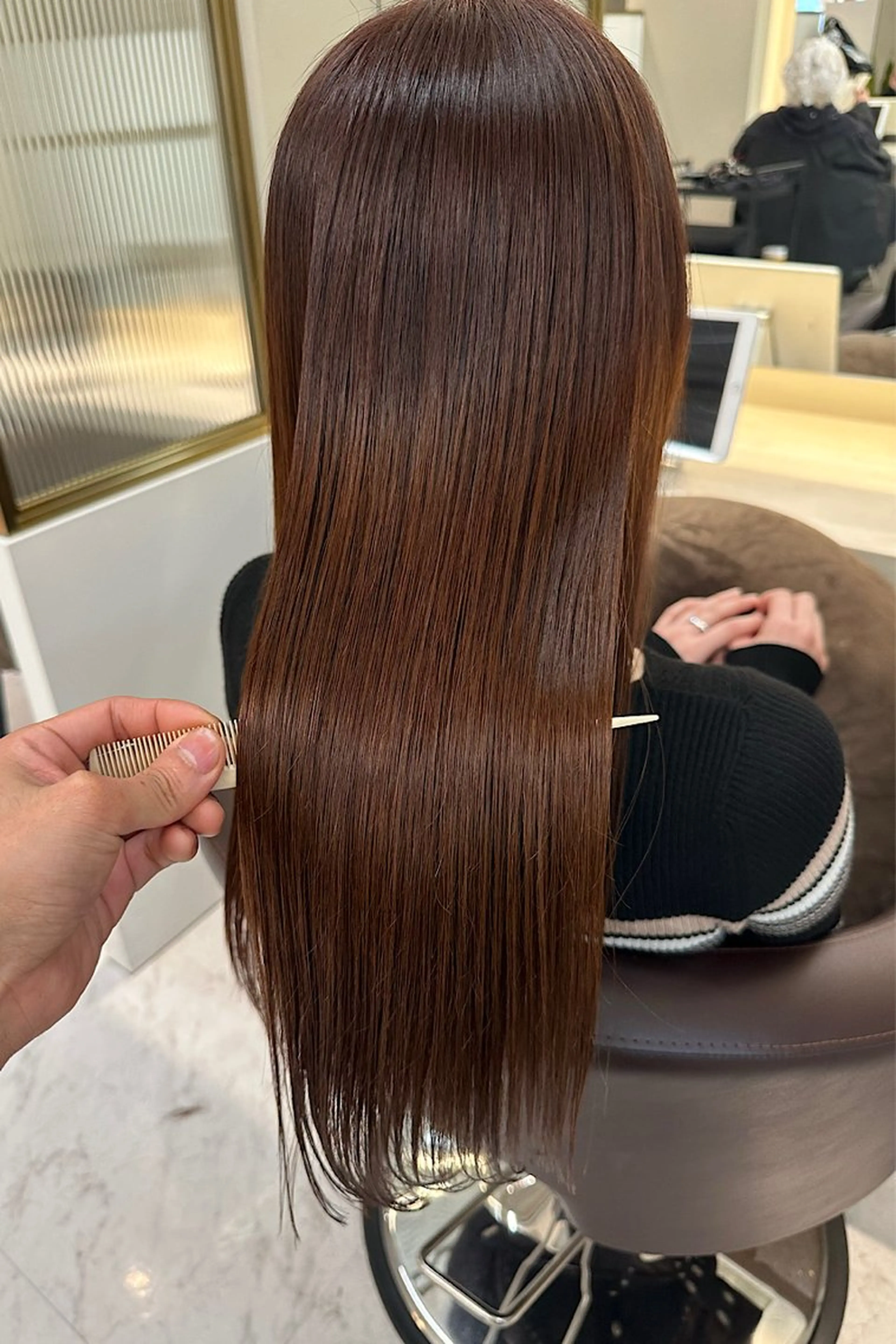 ロング 代表 玉城孝徳のヘアスタイル