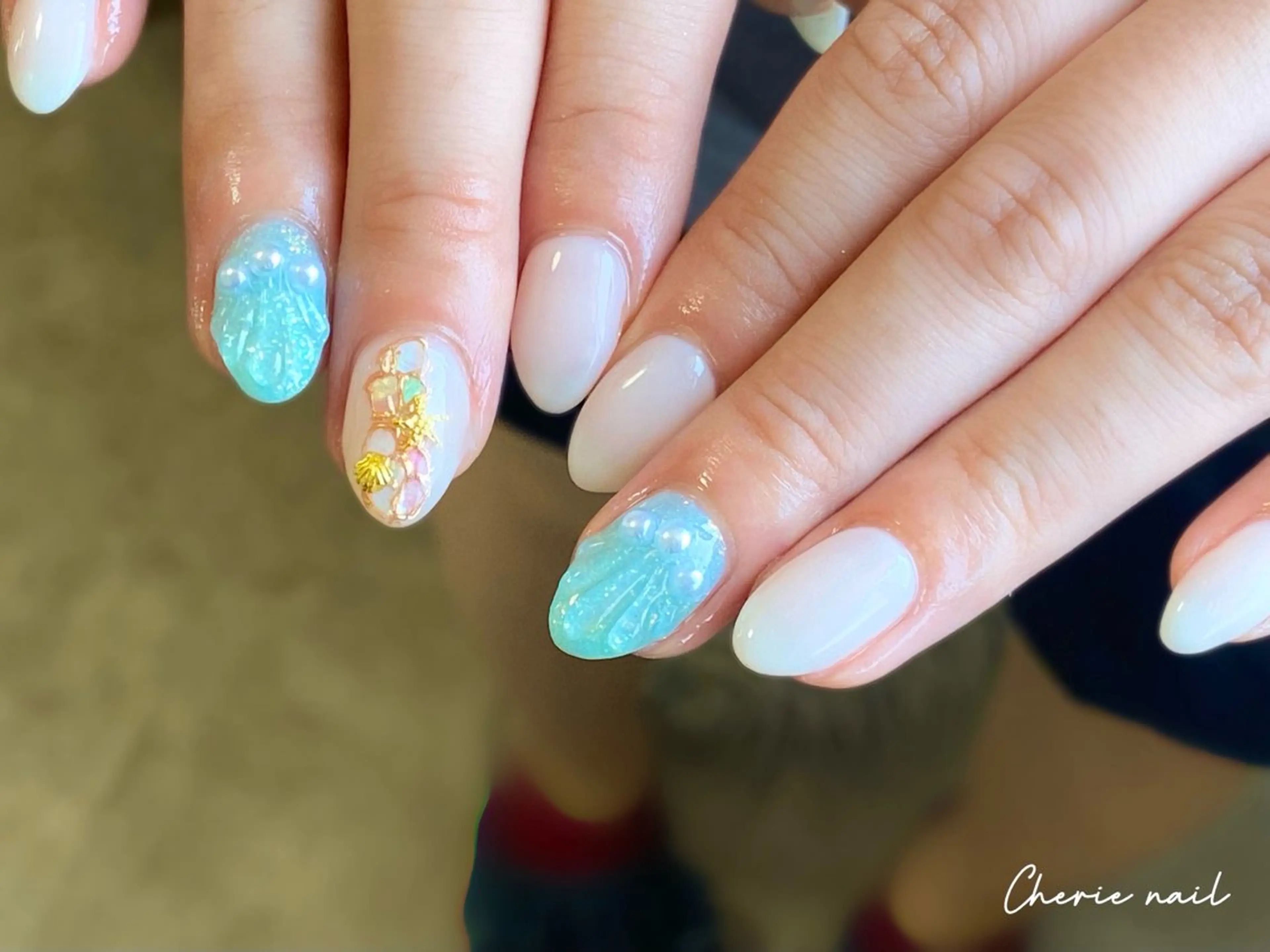 ネイル ジェルネイル ラメ(グリッター) ぷっくりネイル 夏ネイル ハンドネイル Cherienail yunaのネイルデザイン