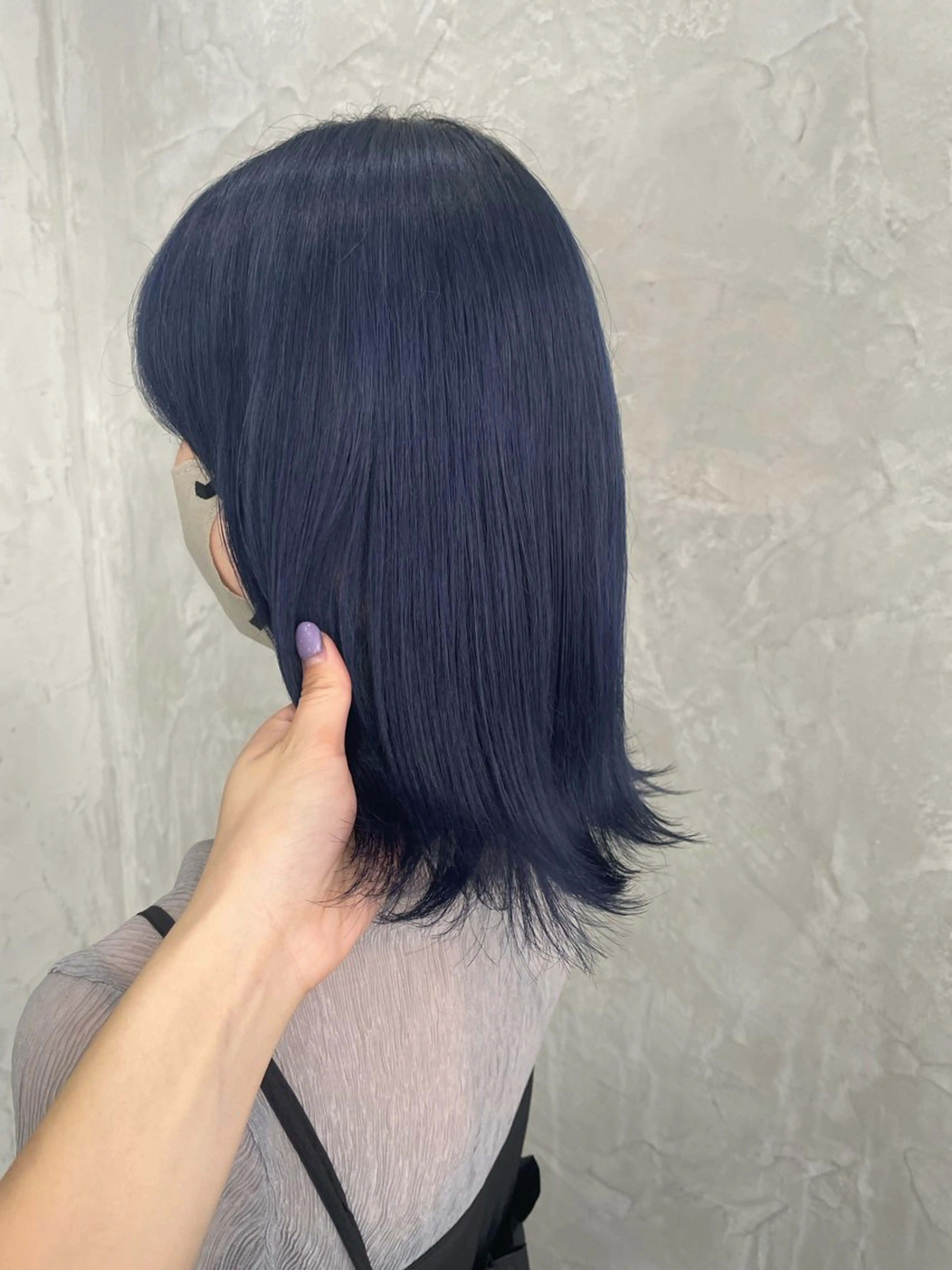 カラー ブリーチ ブルーカラー MaisonHALU 松浦光咲のヘアスタイル