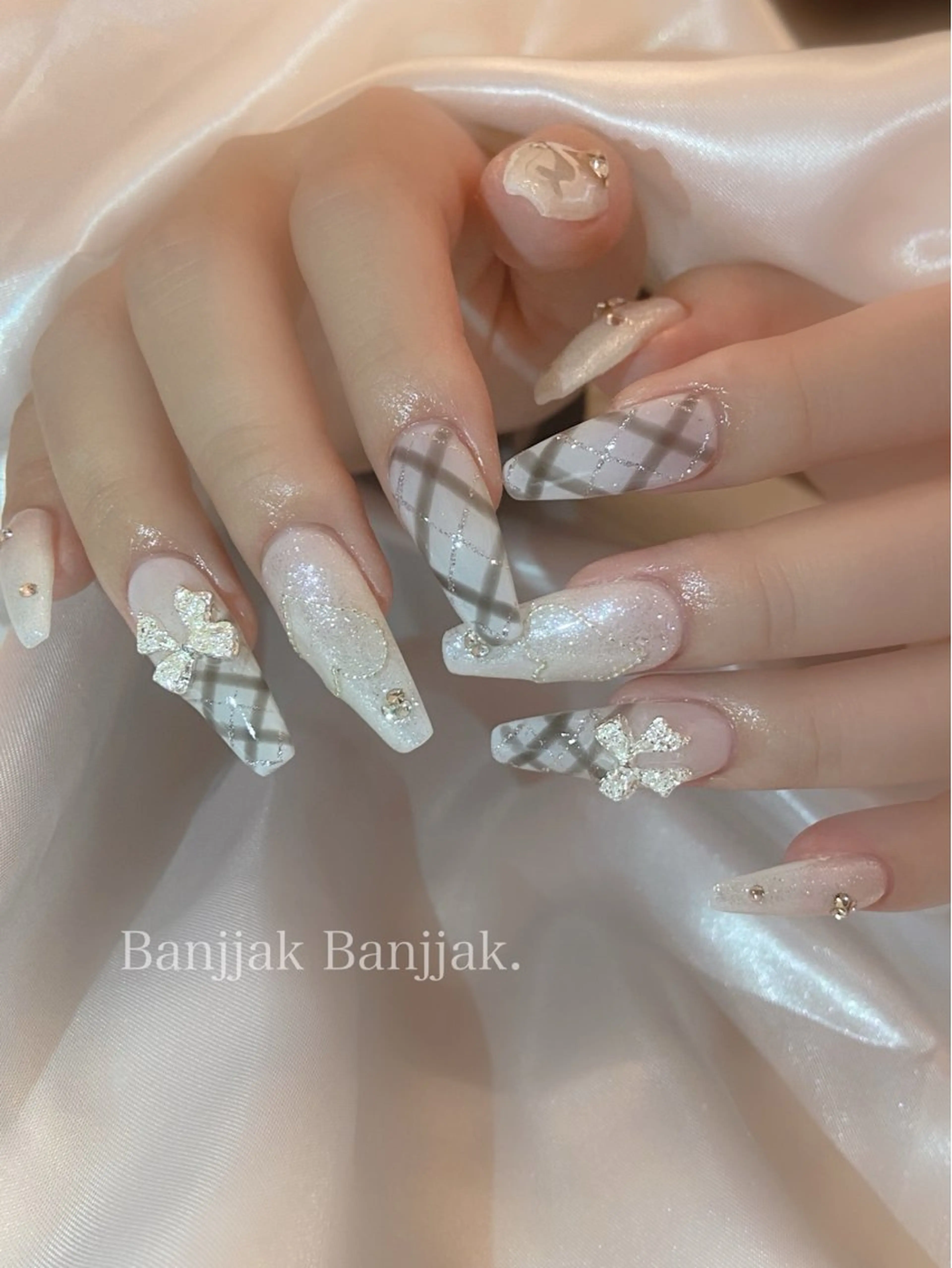 ネイル ハンドネイル パンチャパンチャ ネイルサロンのネイルデザイン