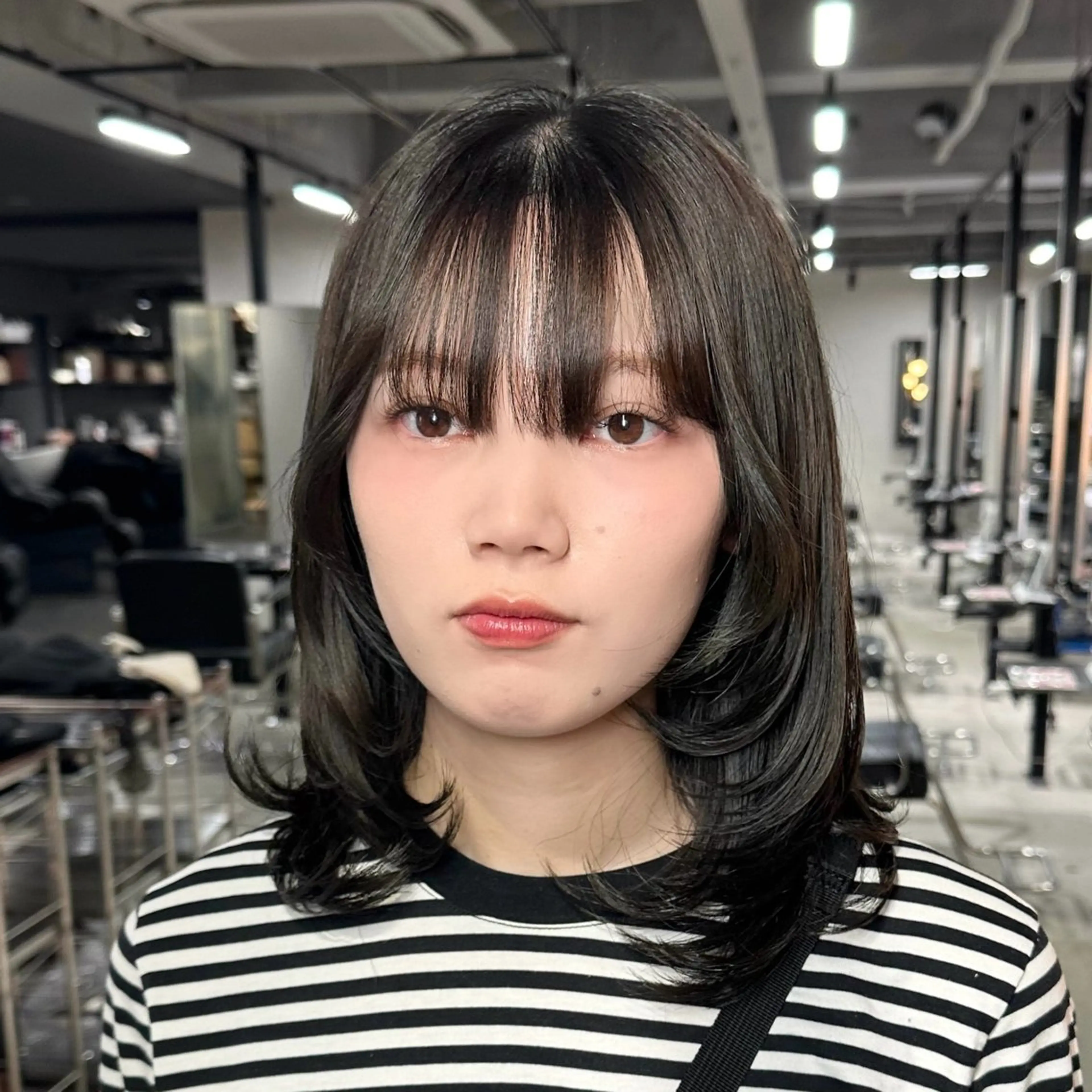 ミディアム ケアカラー ボブ 髪質改善 レイヤーカット トリートメント カット ヘアカラー トリートメント 艶髪カラー/レイヤ ー支持No.1renのヘアスタイル