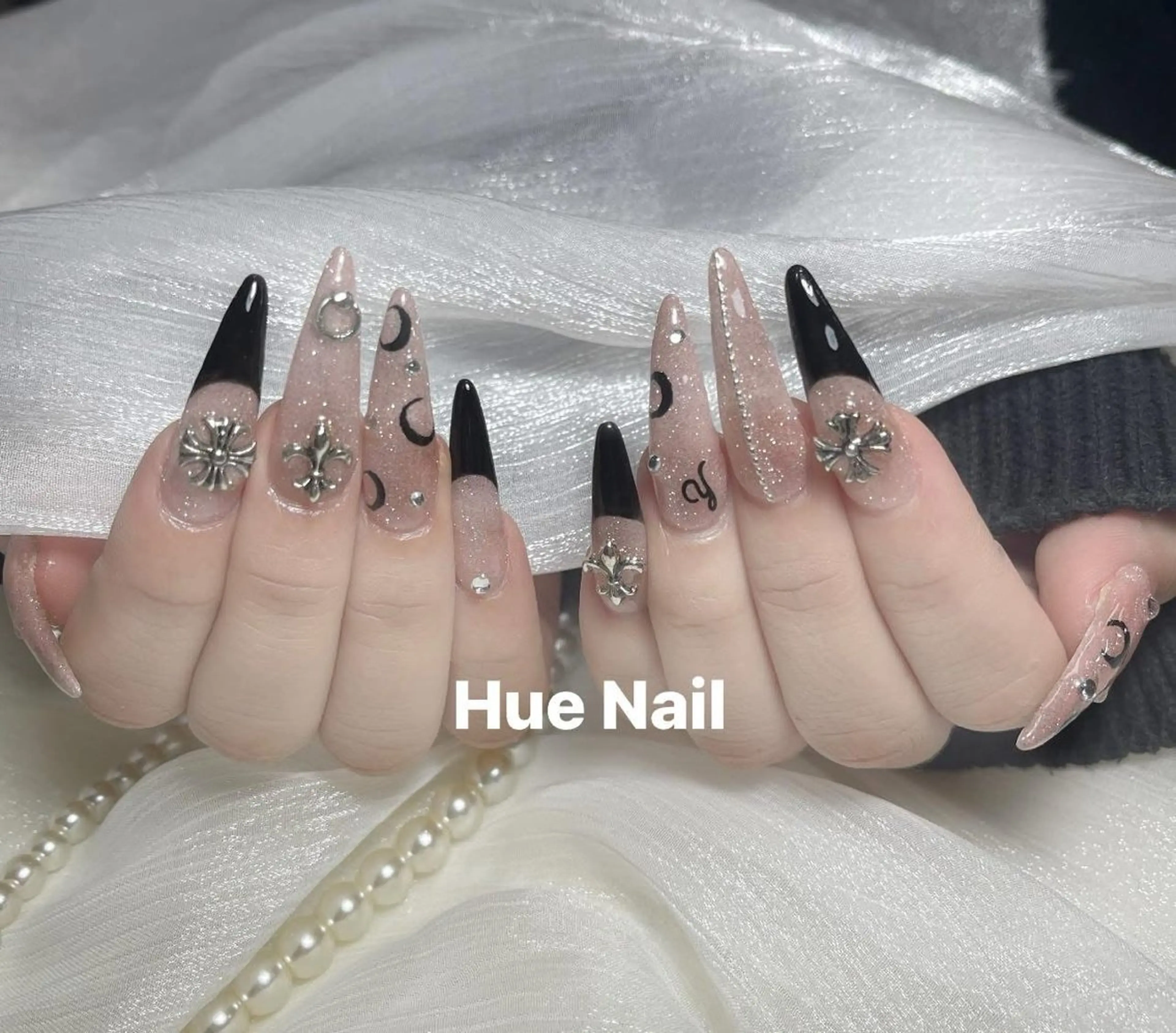 ミディアム HOANG NAILのネイルデザイン