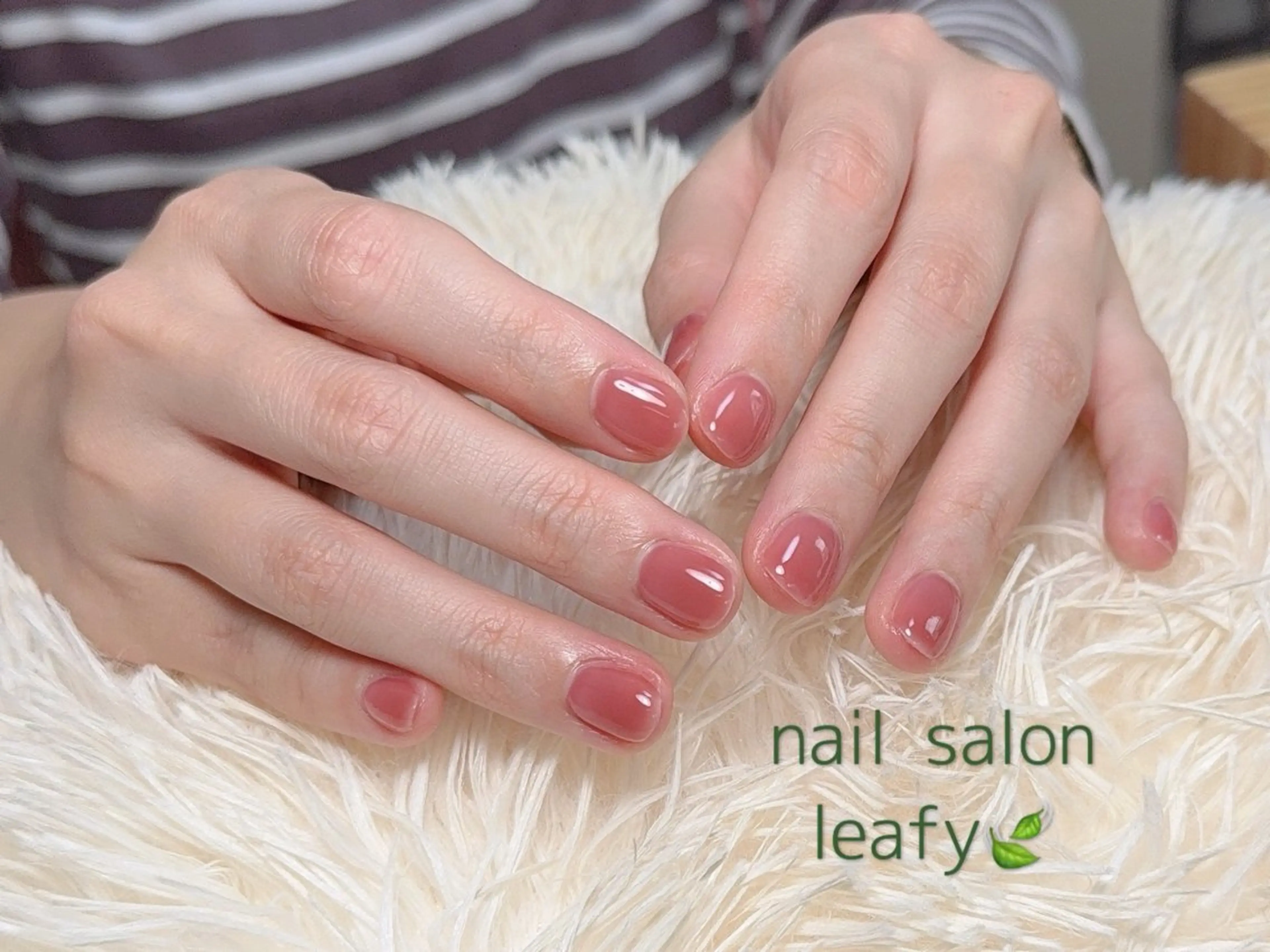 ネイル ワンカラーネイル ハンドネイル ネイルサロン leafyのネイルデザイン