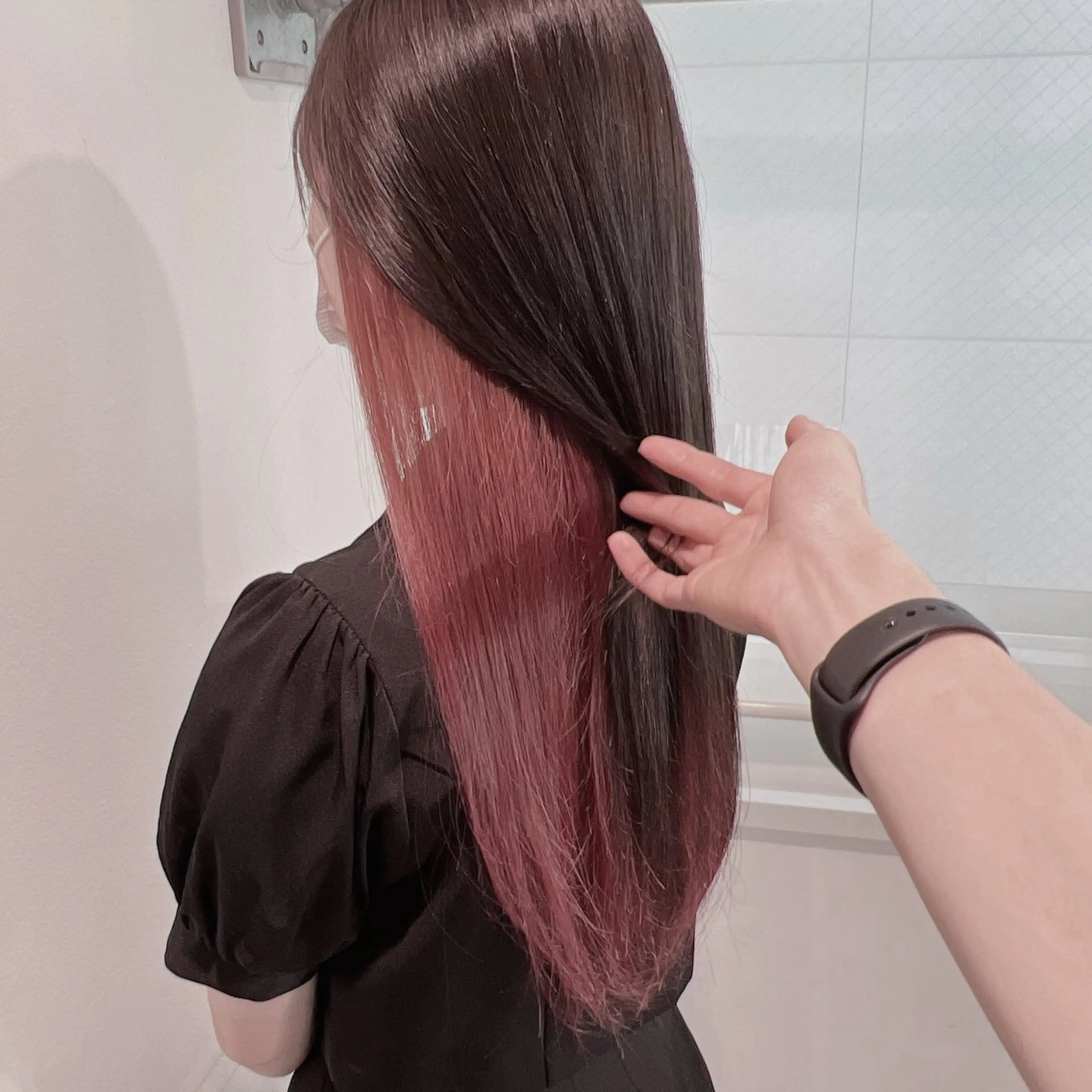 ロング カラー ヘアカラー トリートメント ヘッドスパ ヘアセット 韓国レイヤー🕊️ 柔らかベージュ🧸のヘアスタイル