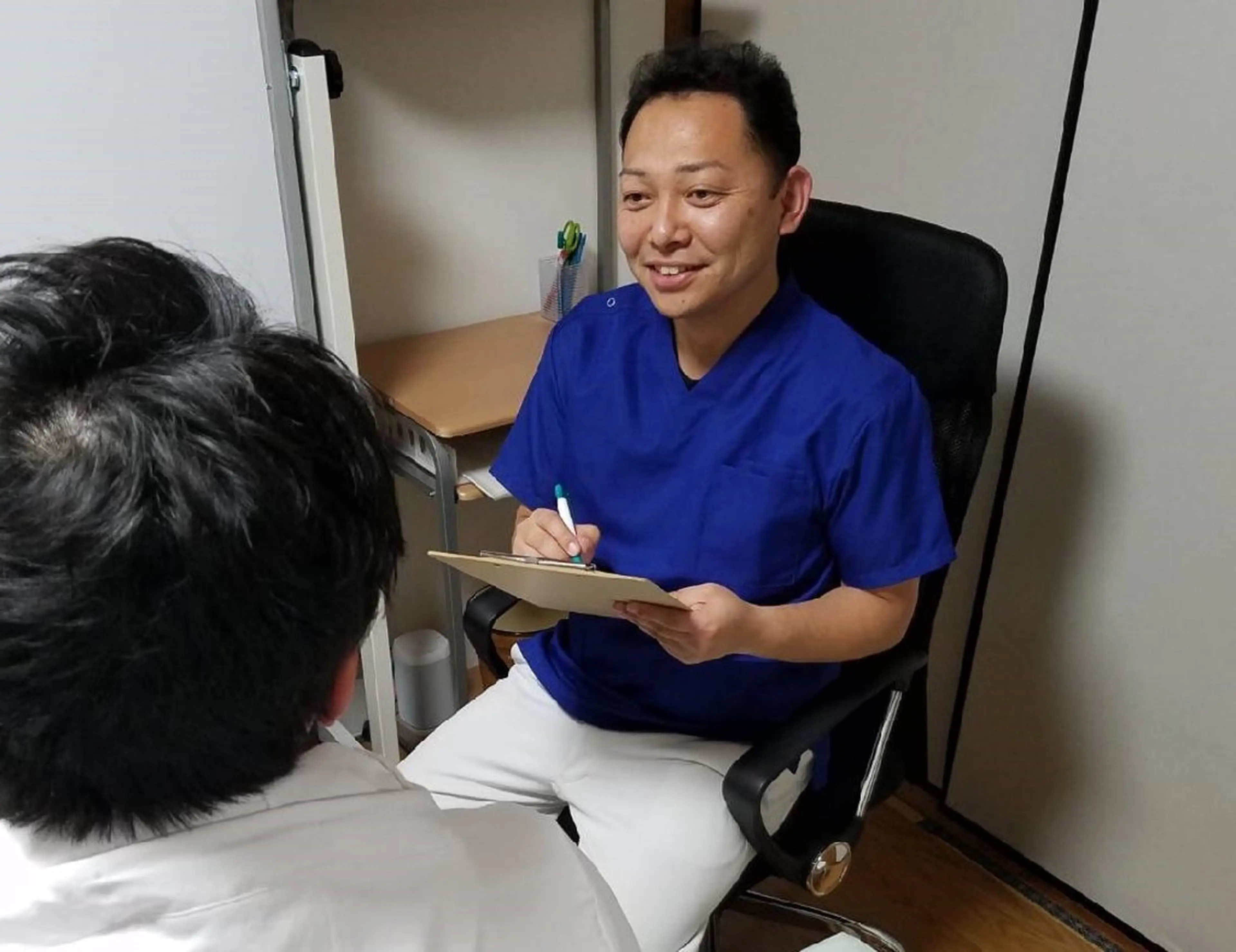 【腰痛/肩こり/ 頭痛】　上野浩司のエステ・リラクイメージ