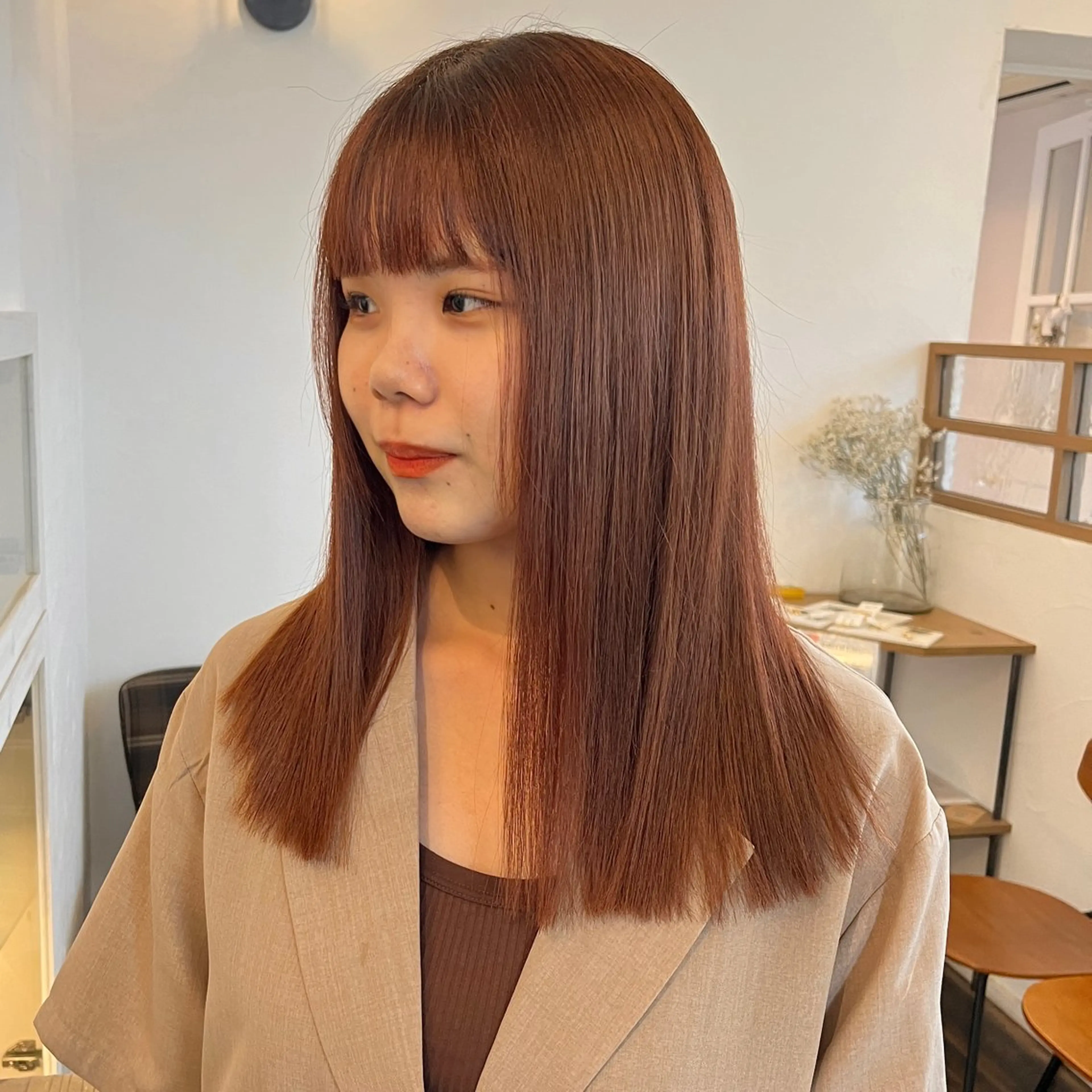 セミロング カラー 伊藤ゆかり/髪質改善 /透明感カラーのヘアスタイル