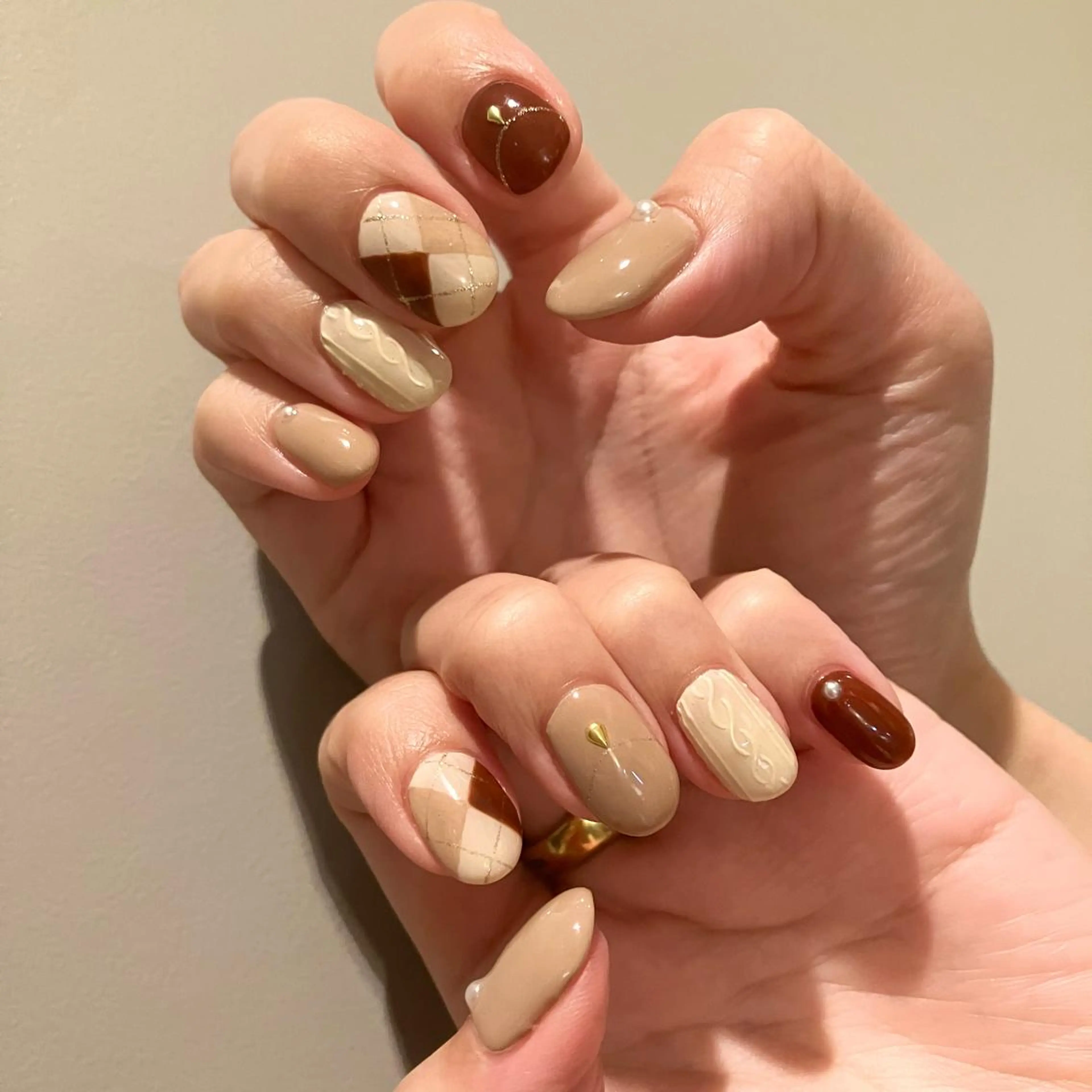 ネイル ハンドネイル ウシク ミユキのネイルデザイン