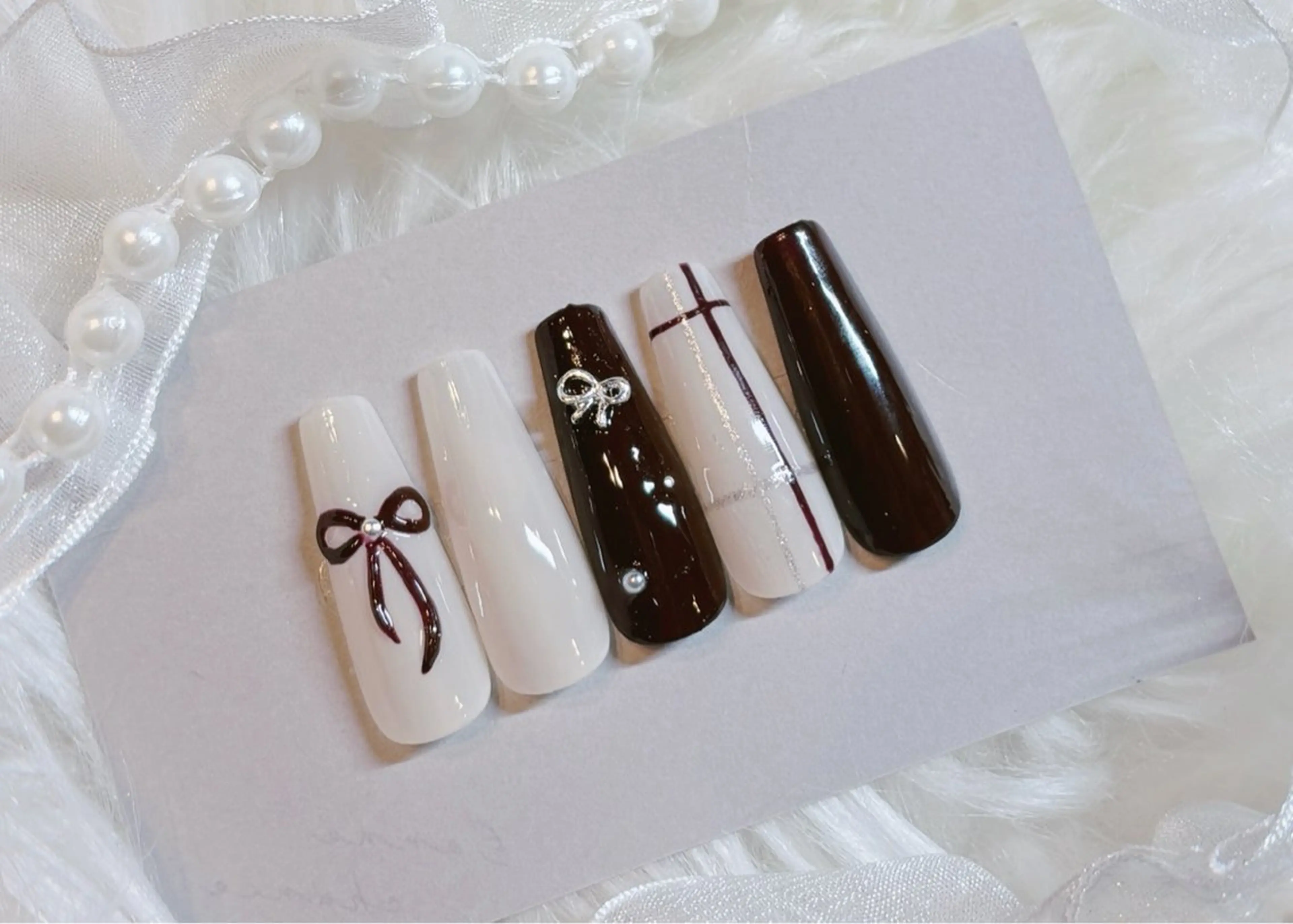 ネイル ハンドネイル le'a-レア-【ア イ×ネイル×眉】のネイルデザイン