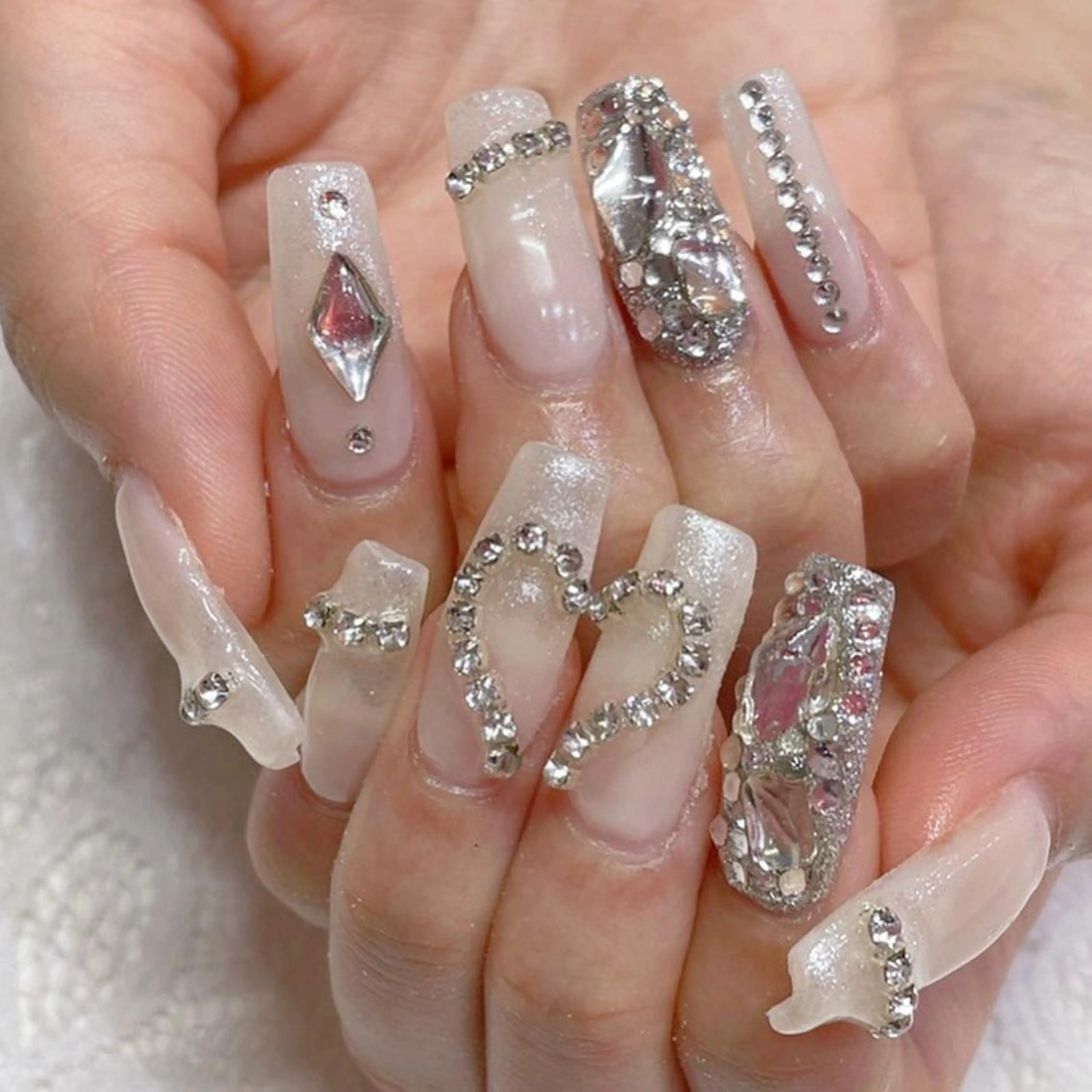 ネイル スカルプネイル ストーンネイル NAILSGOGO shibuyaのネイルデザイン