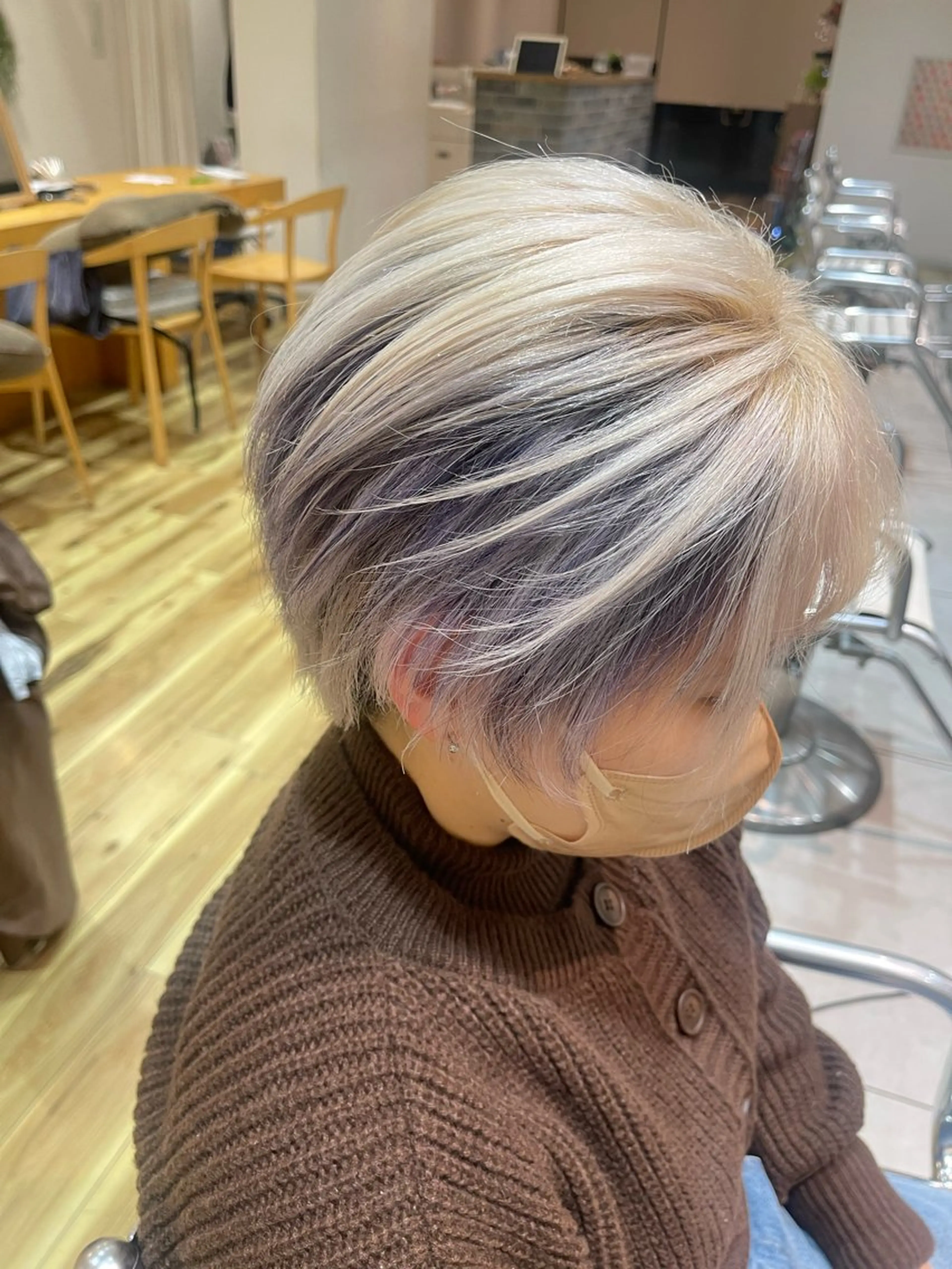 ショート enn.bleach by t.a.g所属・碇山 楓己のヘアスタイル