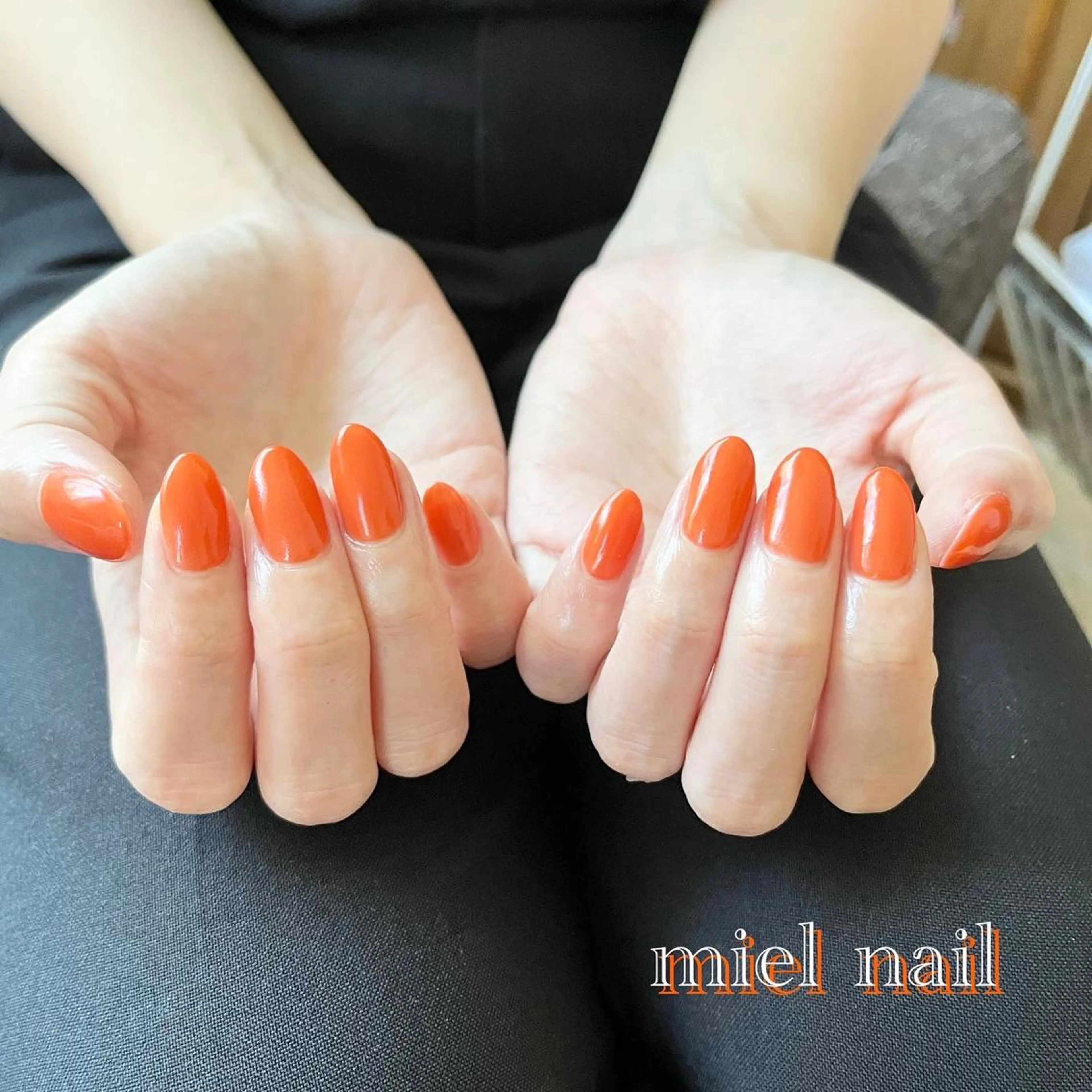 ネイル ワンカラーネイル オレンジ シンプルネイル 夏ネイル ハンドネイル miel nailのネイルデザイン