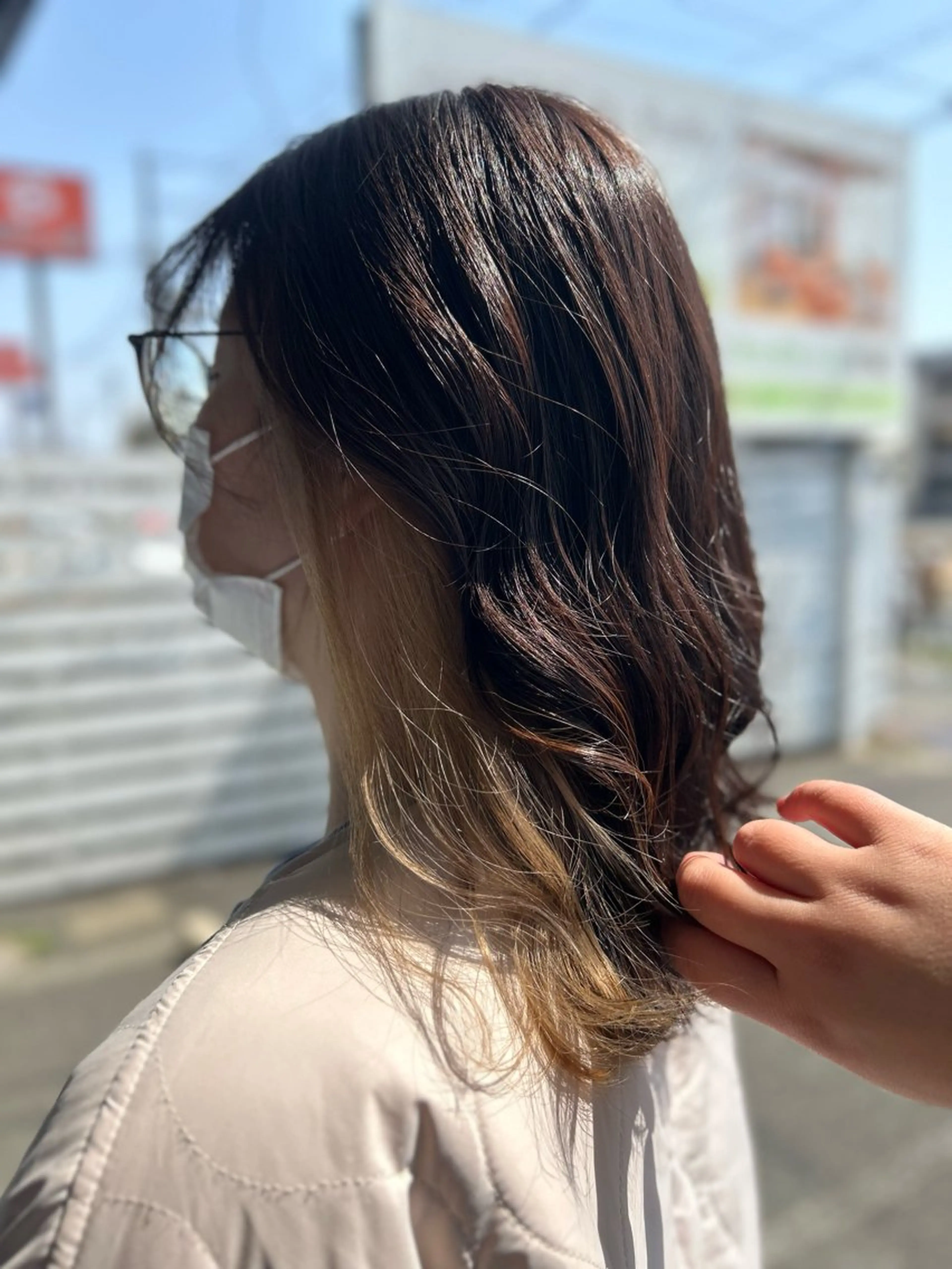 ミディアム カラー ブリーチ ハイライトカラー インナーカラー ハイライト 美容室 Jフィドルファドル所属・わきた かずなのヘアスタイル