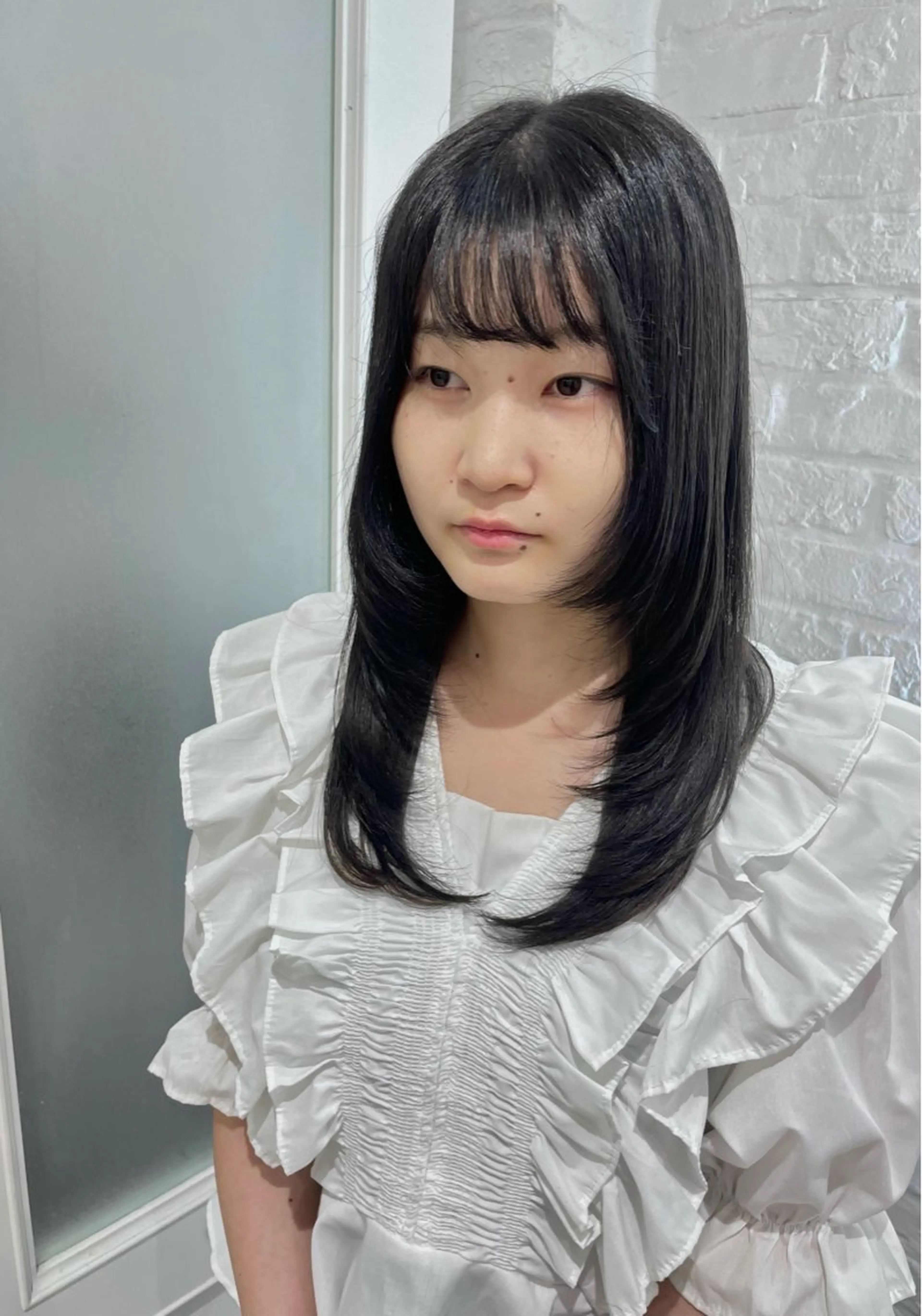 ミディアム 顔まわりレイヤー 顔周りカット レイヤーカット 韓国スタイリスト/ メンズパーマ新浪桃未のヘアスタイル