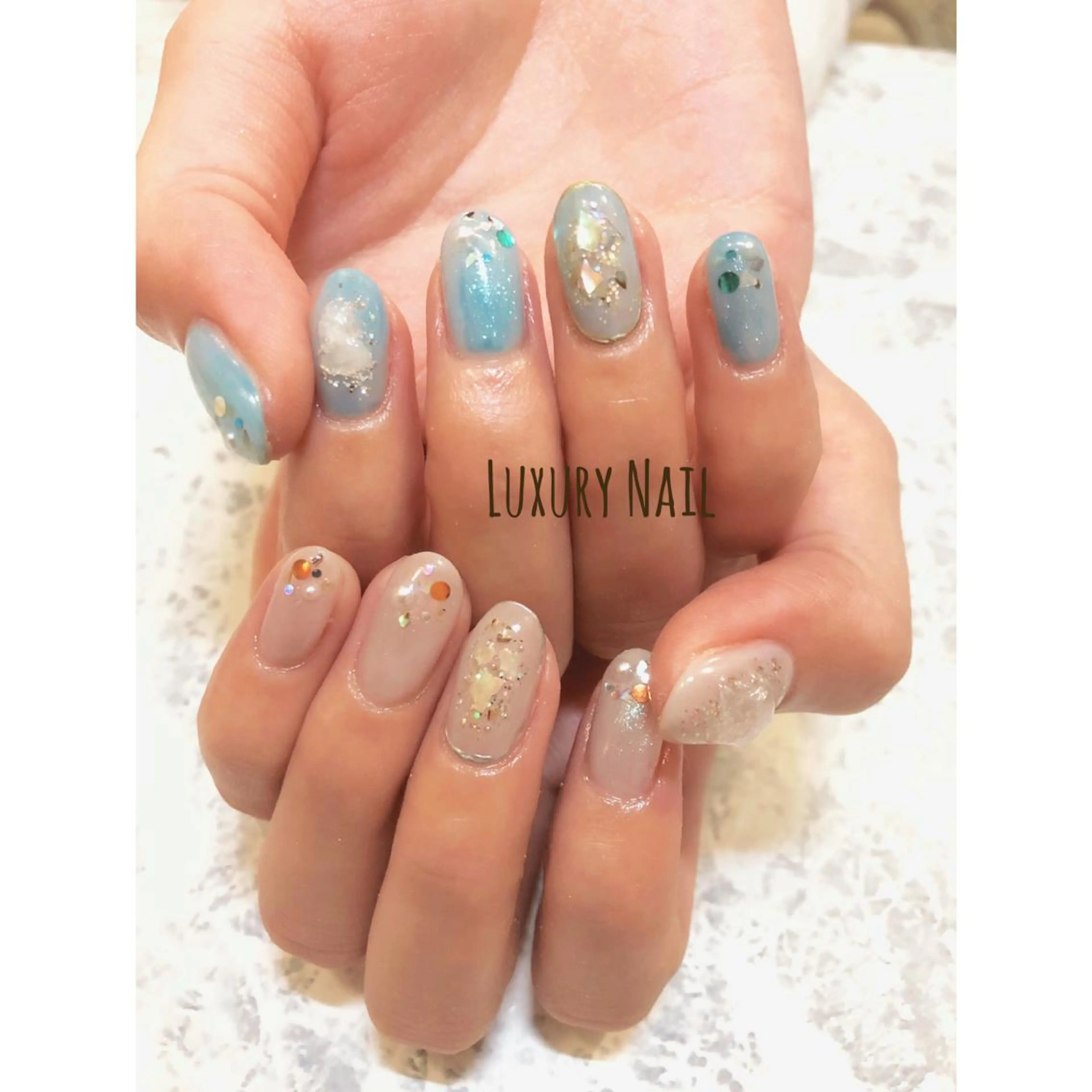ネイル ニュアンスネイル nail salon  aloalo所属・Nailist Ayaのネイルデザイン
