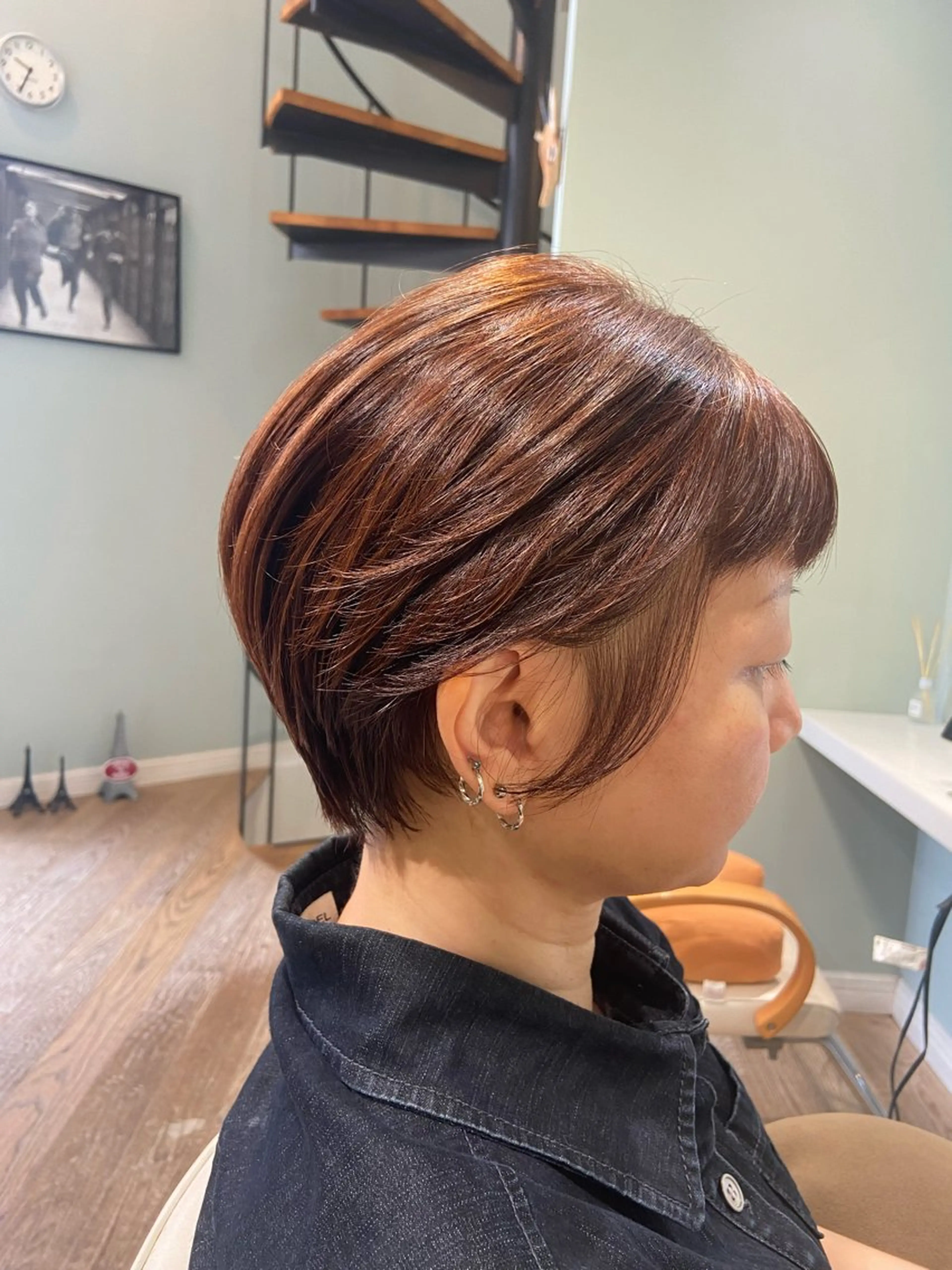 ショート ショートヘア atelier doux dimanche（アトリエ・ドゥー・ディマンシュ）所属・Fukamiレイヤー 透明感カラーのヘアスタイル