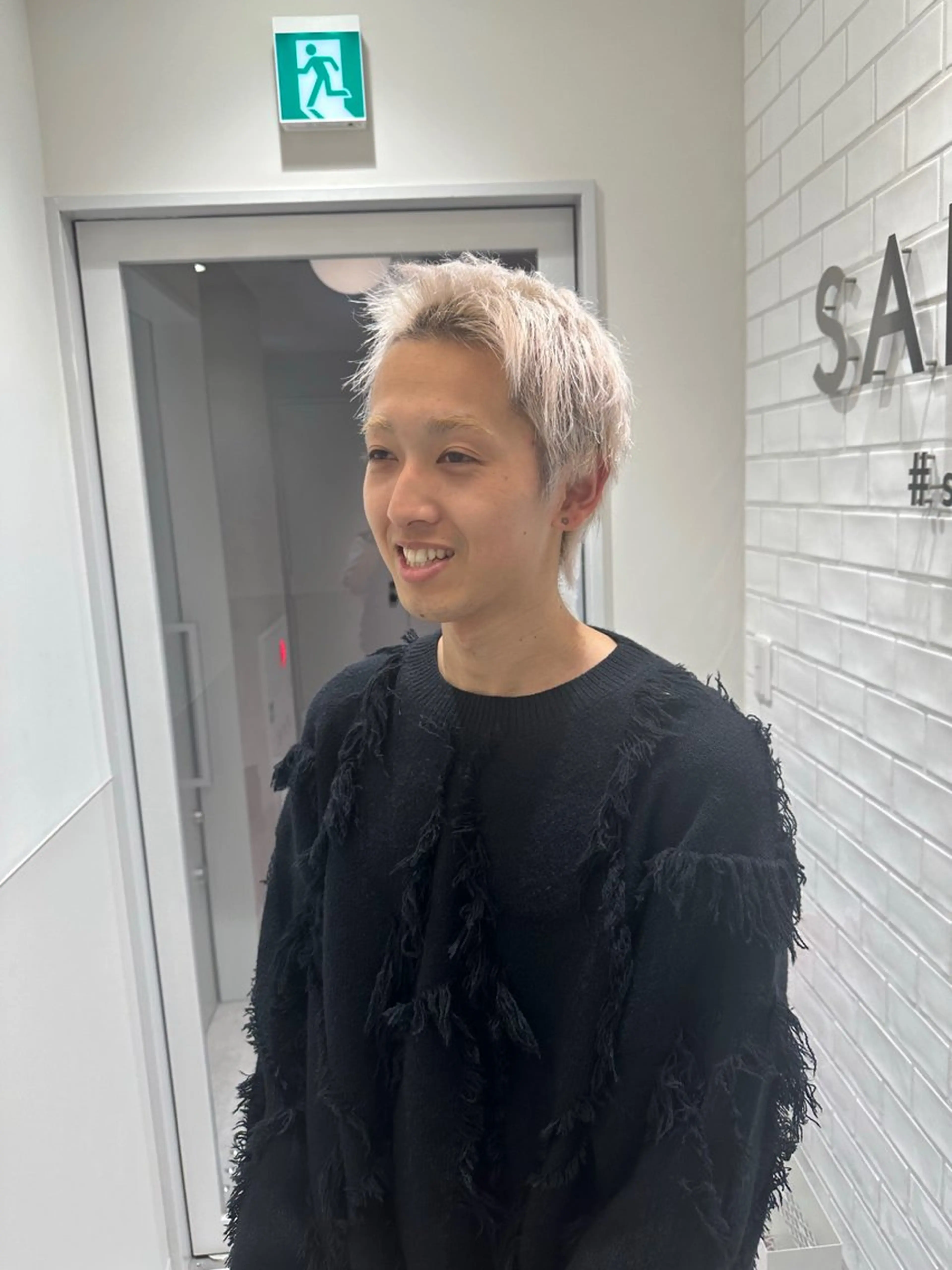 ショート メンズ ヘアカラー トリートメント 鈴木/ミルクティー/ ブリーチ/ボブ/のヘアスタイル