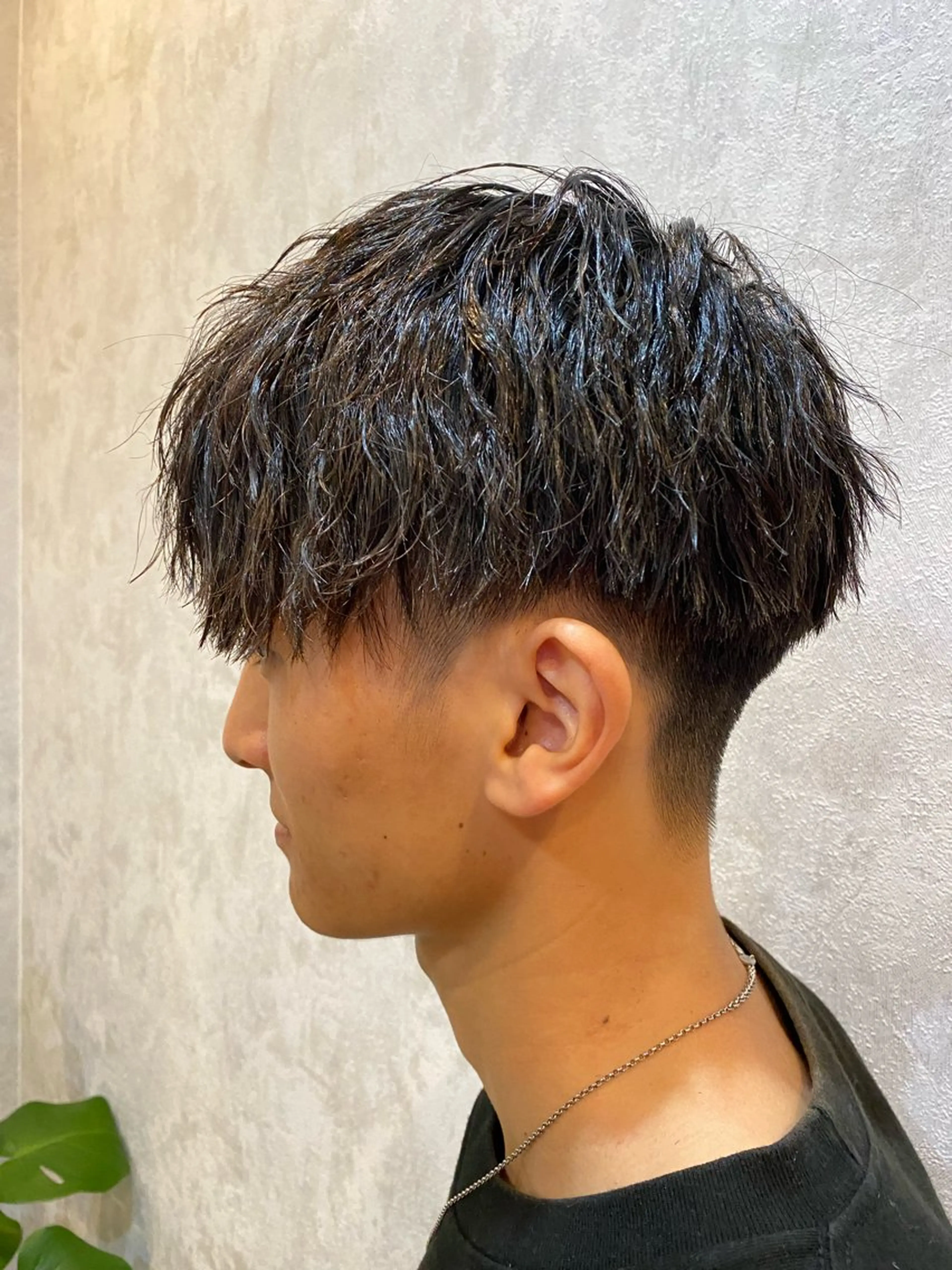 ショート パーマ メンズ マッシュ 刈り上げ ナツハラ サトシのヘアスタイル