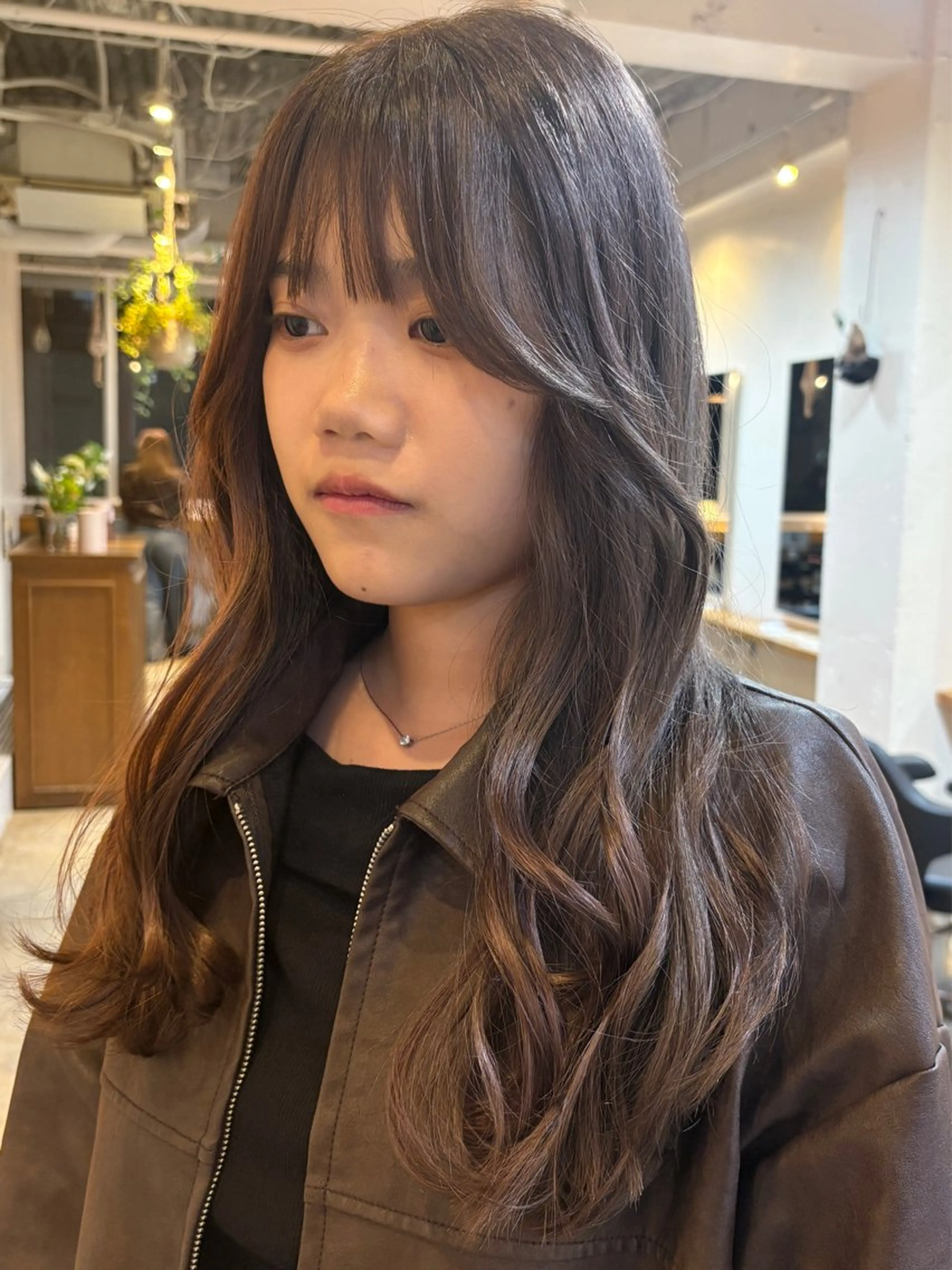 カラー カット ヘアカラー トリートメント RIN／韓国ヘア レイヤーカットのヘアスタイル