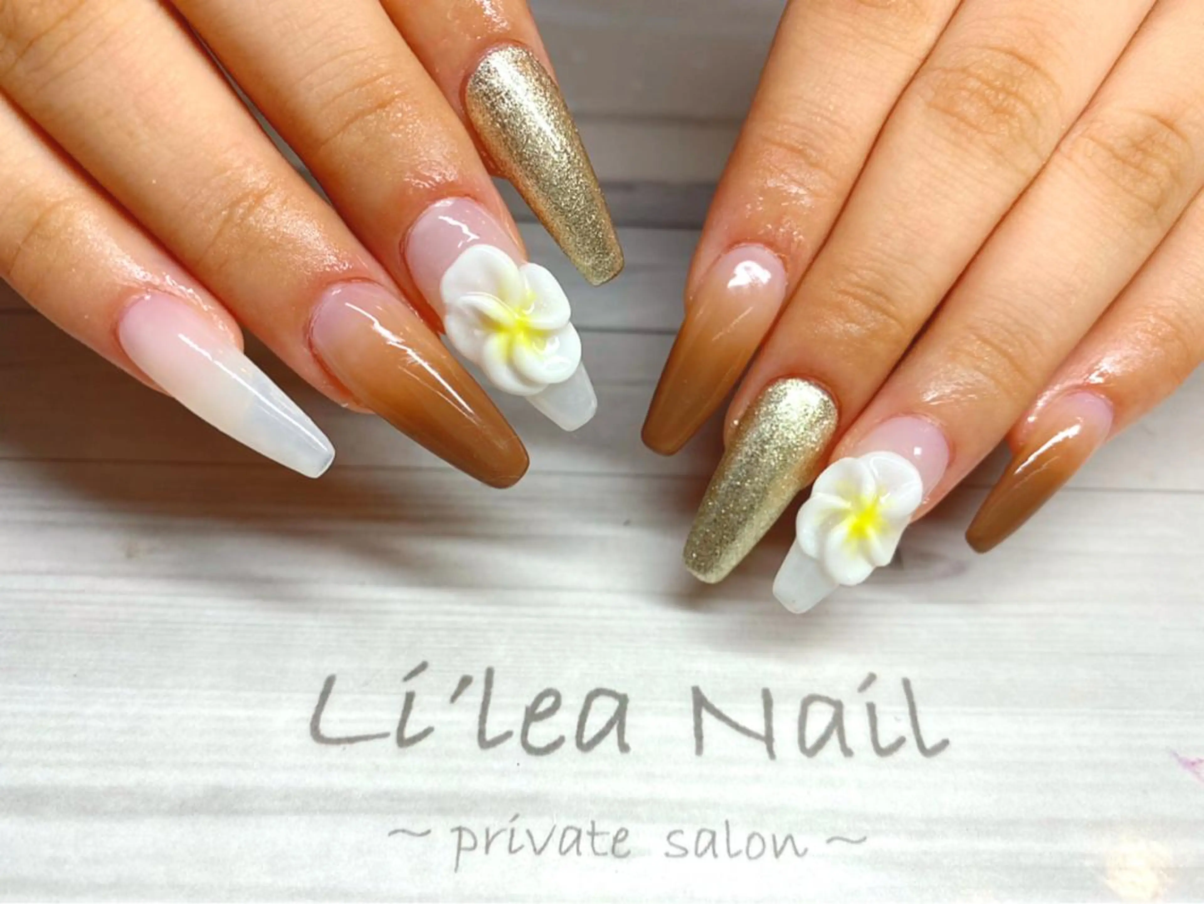 ロング ネイル Li'leaNail AINAのネイルデザイン