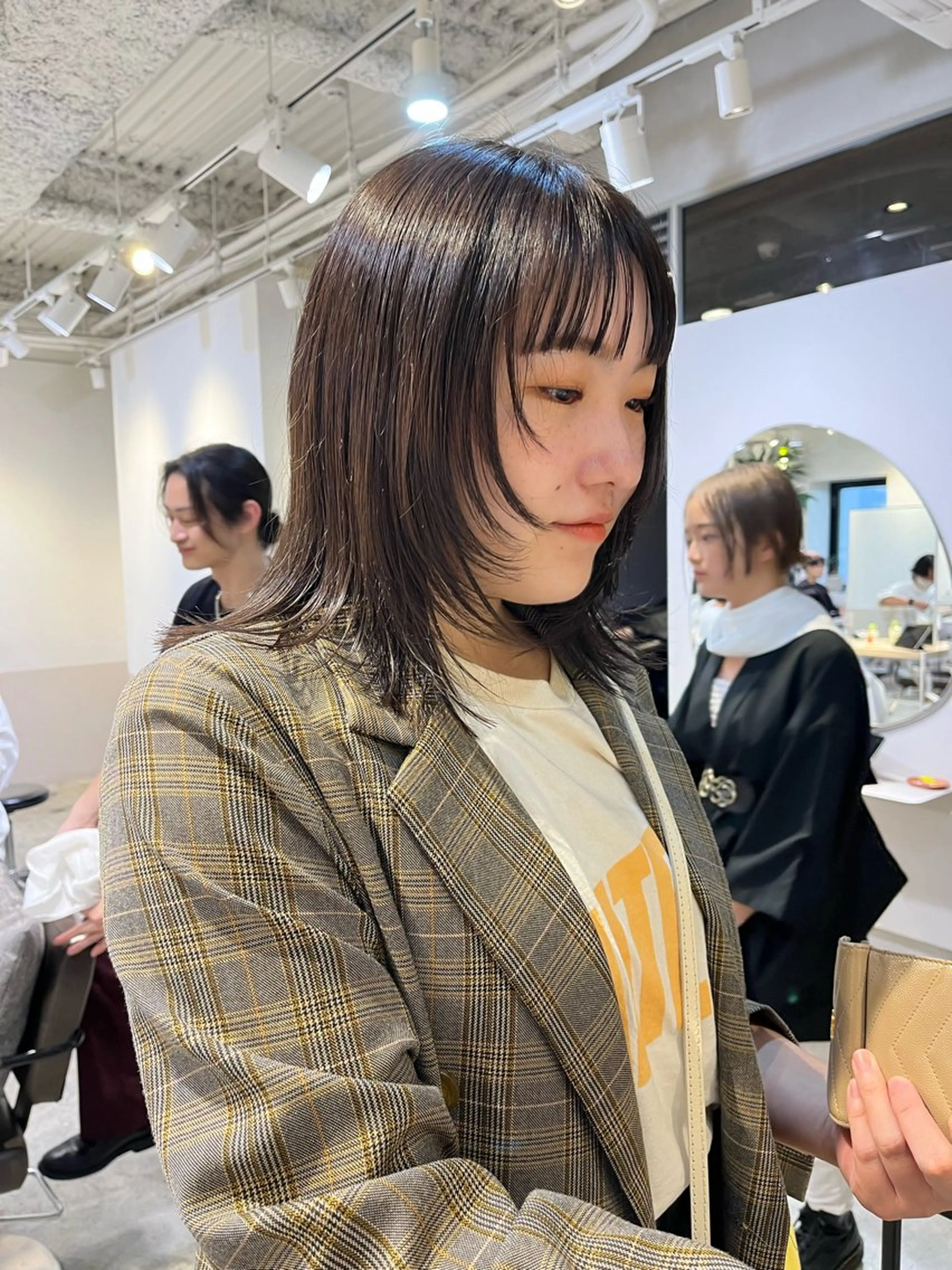 ミディアム 顔まわりレイヤー レイヤーカット FILMS所属・宮城 星のヘアスタイル