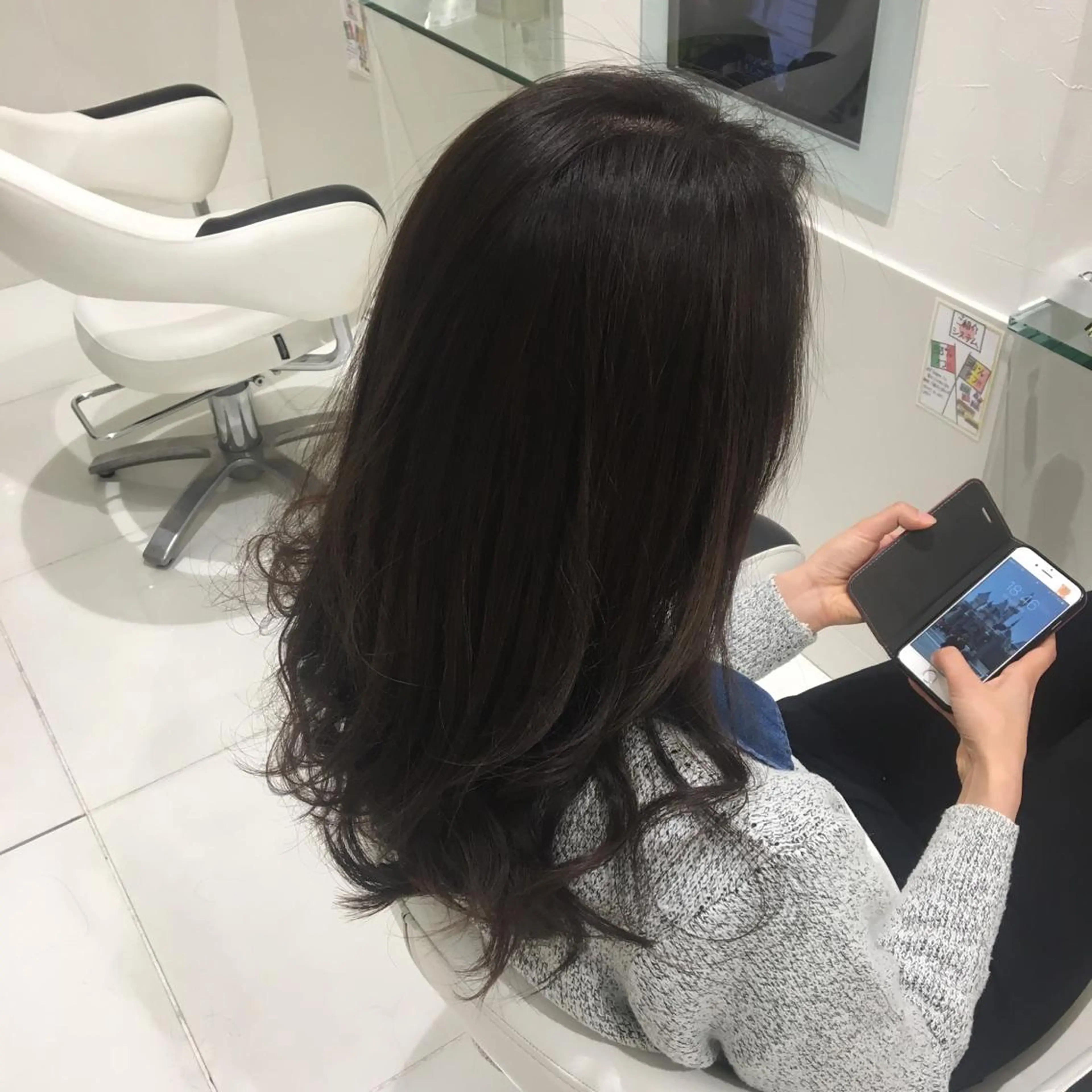 カラー MERu所属・MERu/高橋裕之 /レイヤー/艶カラーのヘアスタイル