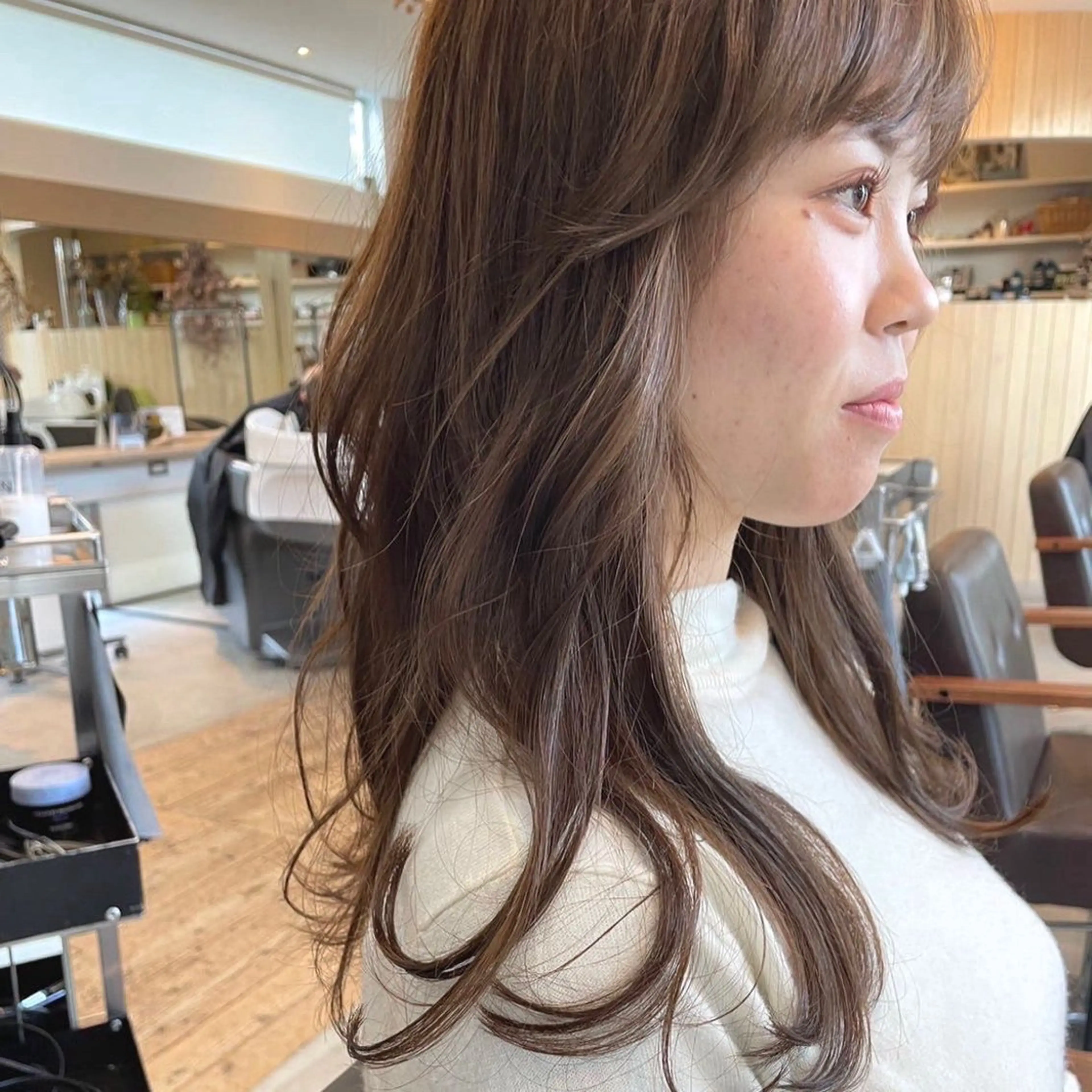 セミロング ヘアカラー kachina所属・綿貫 美雪のヘアスタイル