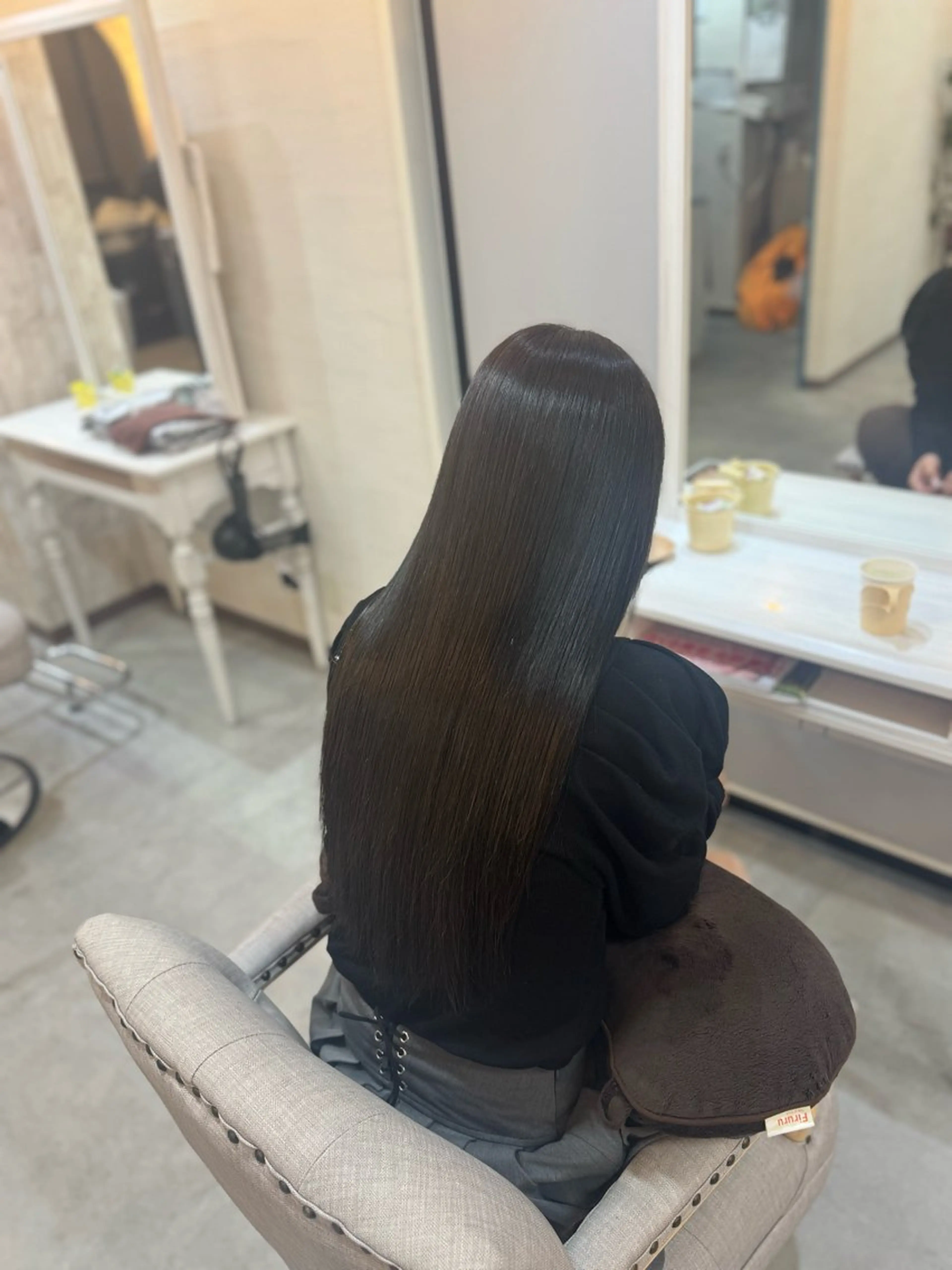 ロング カラー ヘアカラー 三瓶 龍皇のヘアスタイル