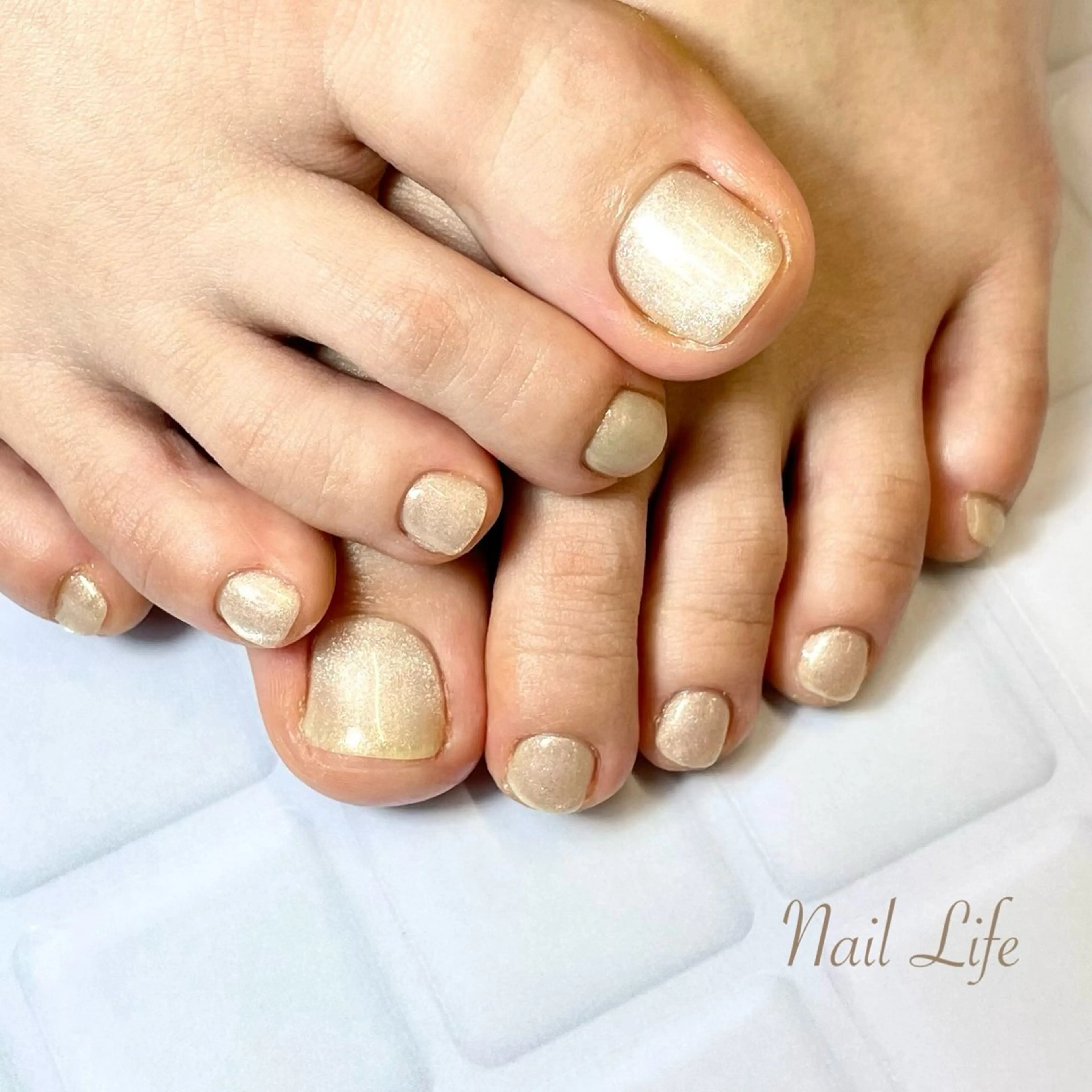 ネイル フットネイル キラキラネイル マグネットネイル オフィスネイル 春ネイル 大嶋 めぐみのネイルデザイン